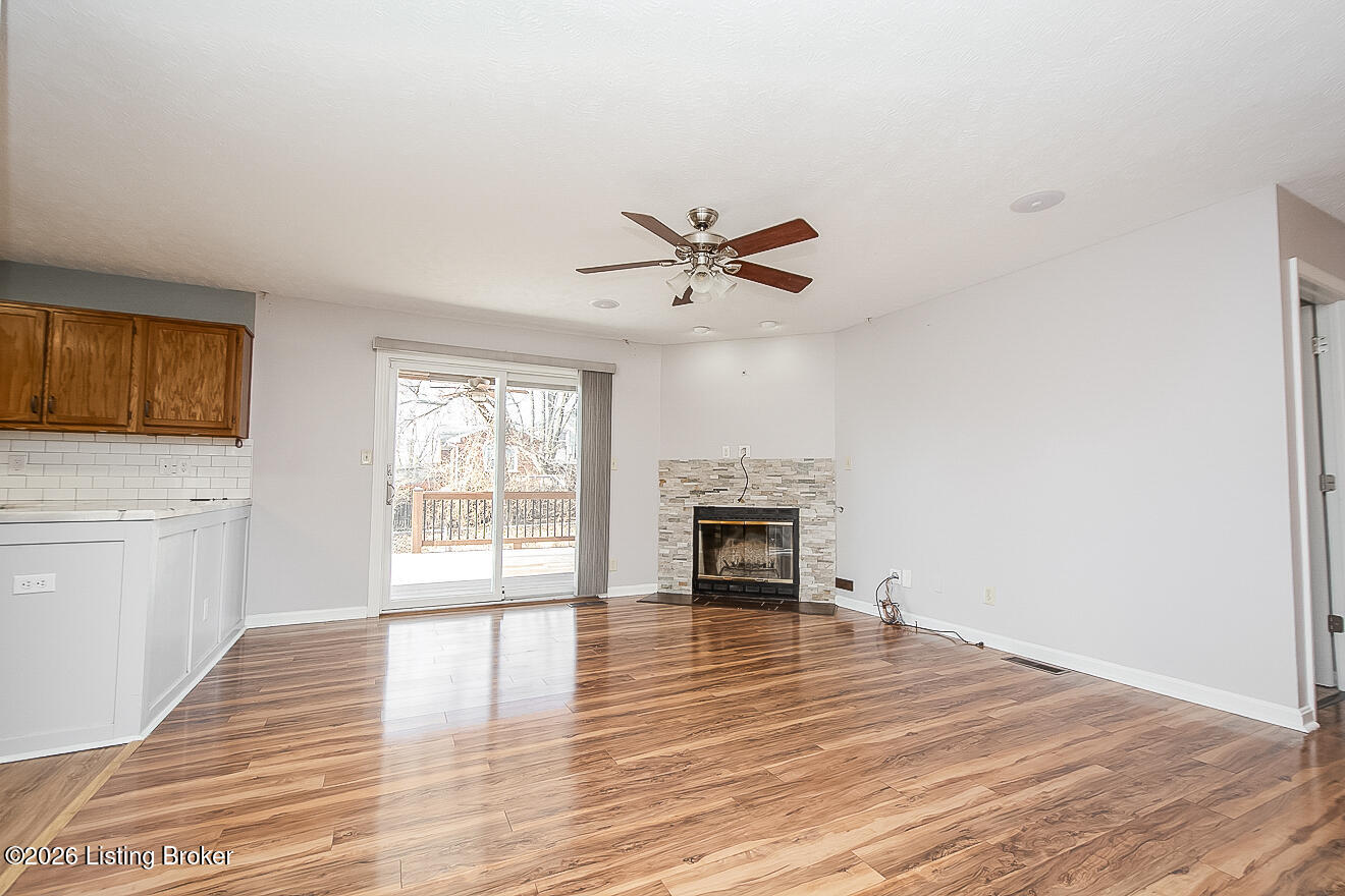 7802 Appleview Ln