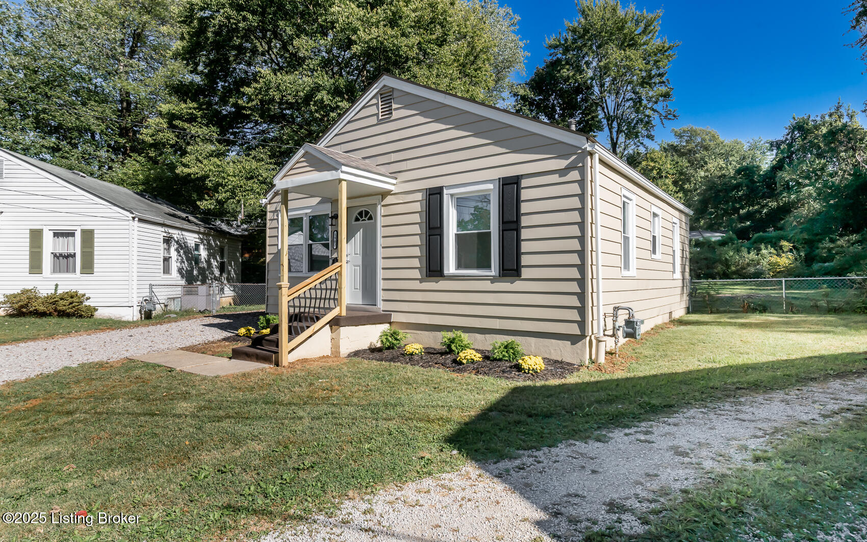 1902 Hazelwood Ct