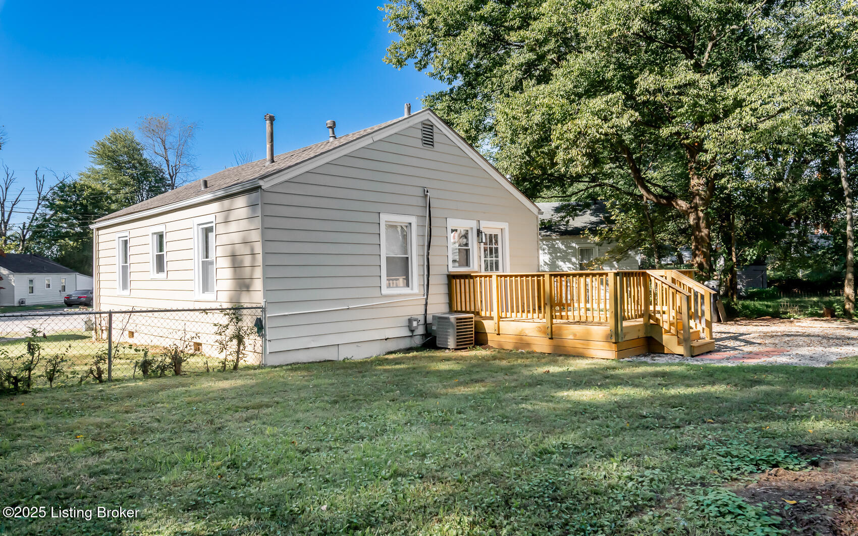 1902 Hazelwood Ct