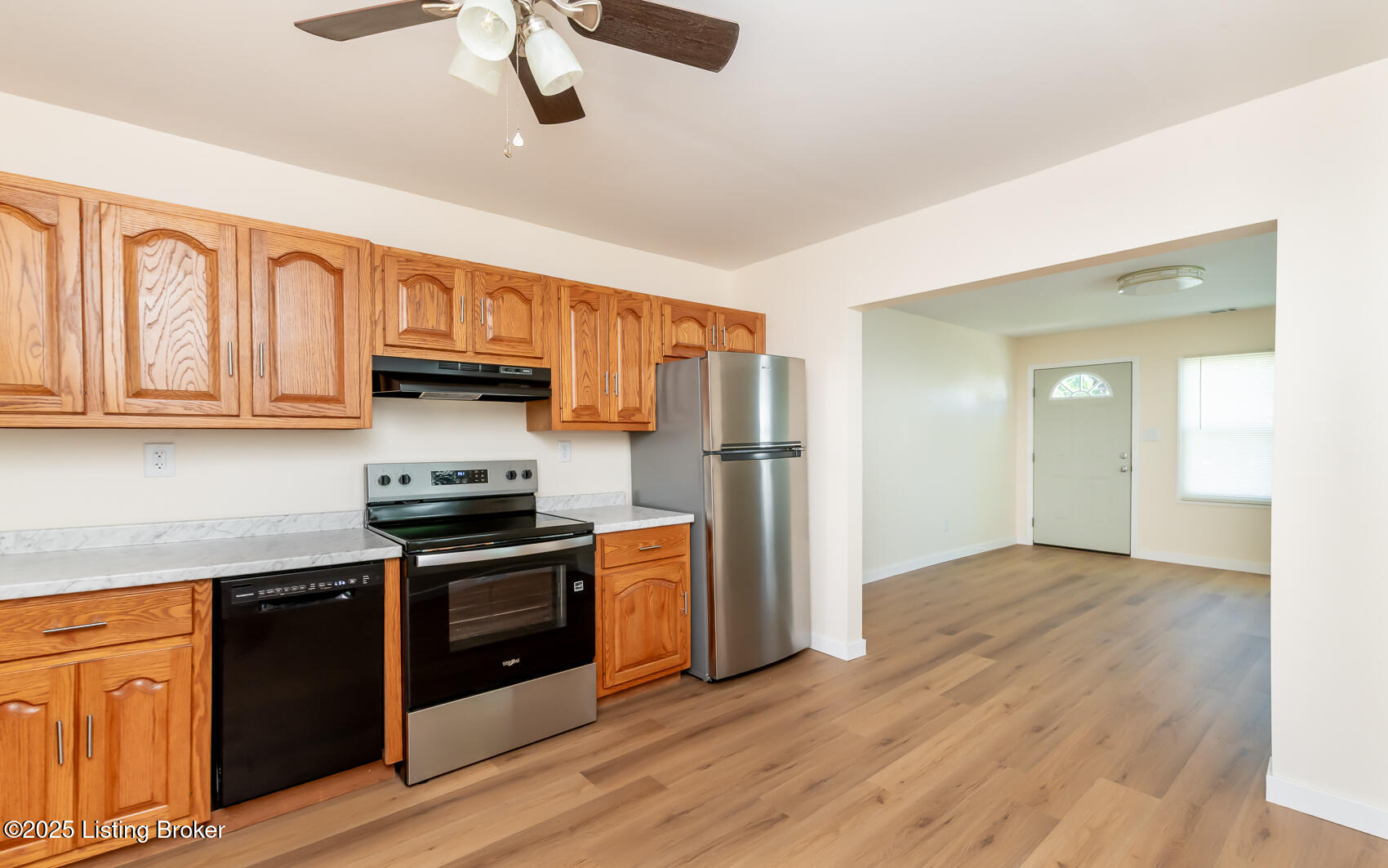 1902 Hazelwood Ct