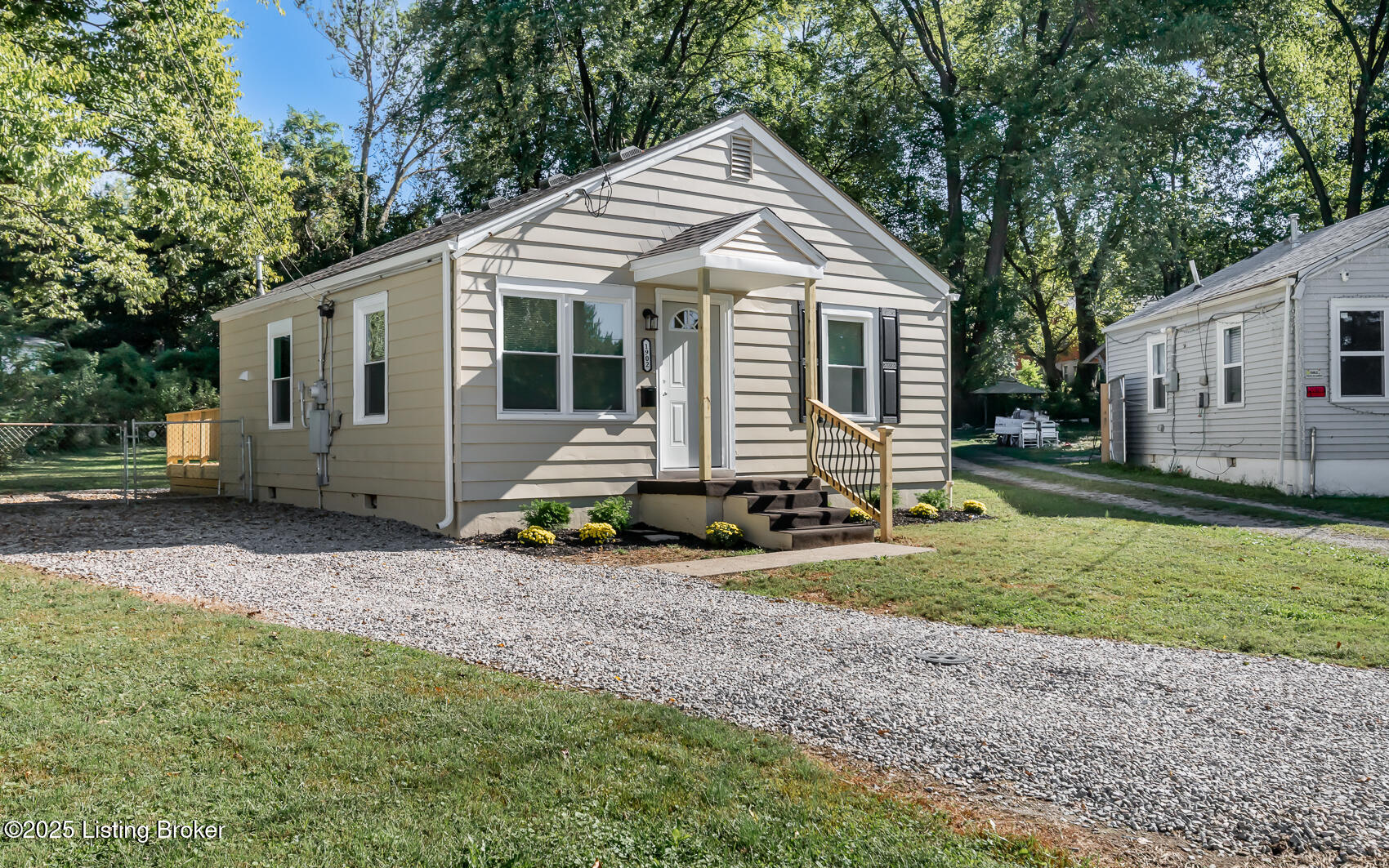 1902 Hazelwood Ct