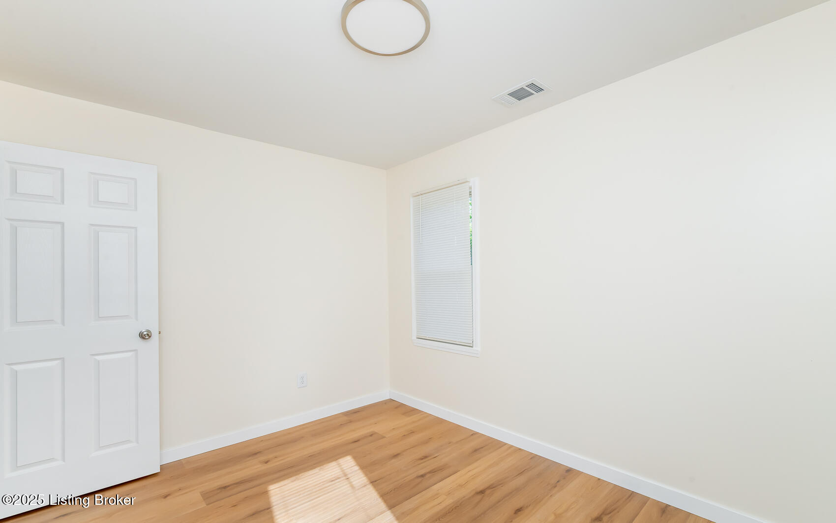 1902 Hazelwood Ct