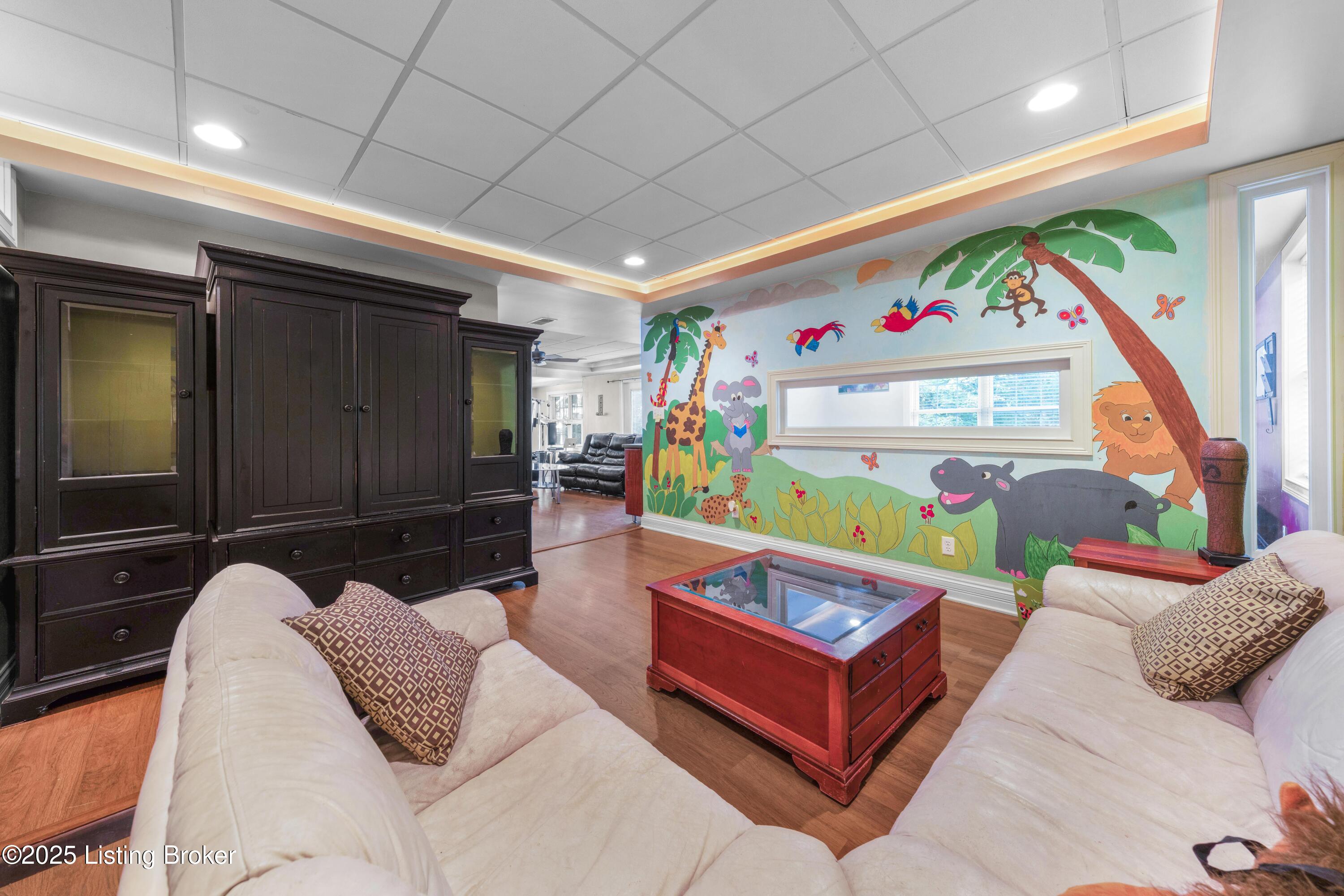 11006 Radleigh Ln