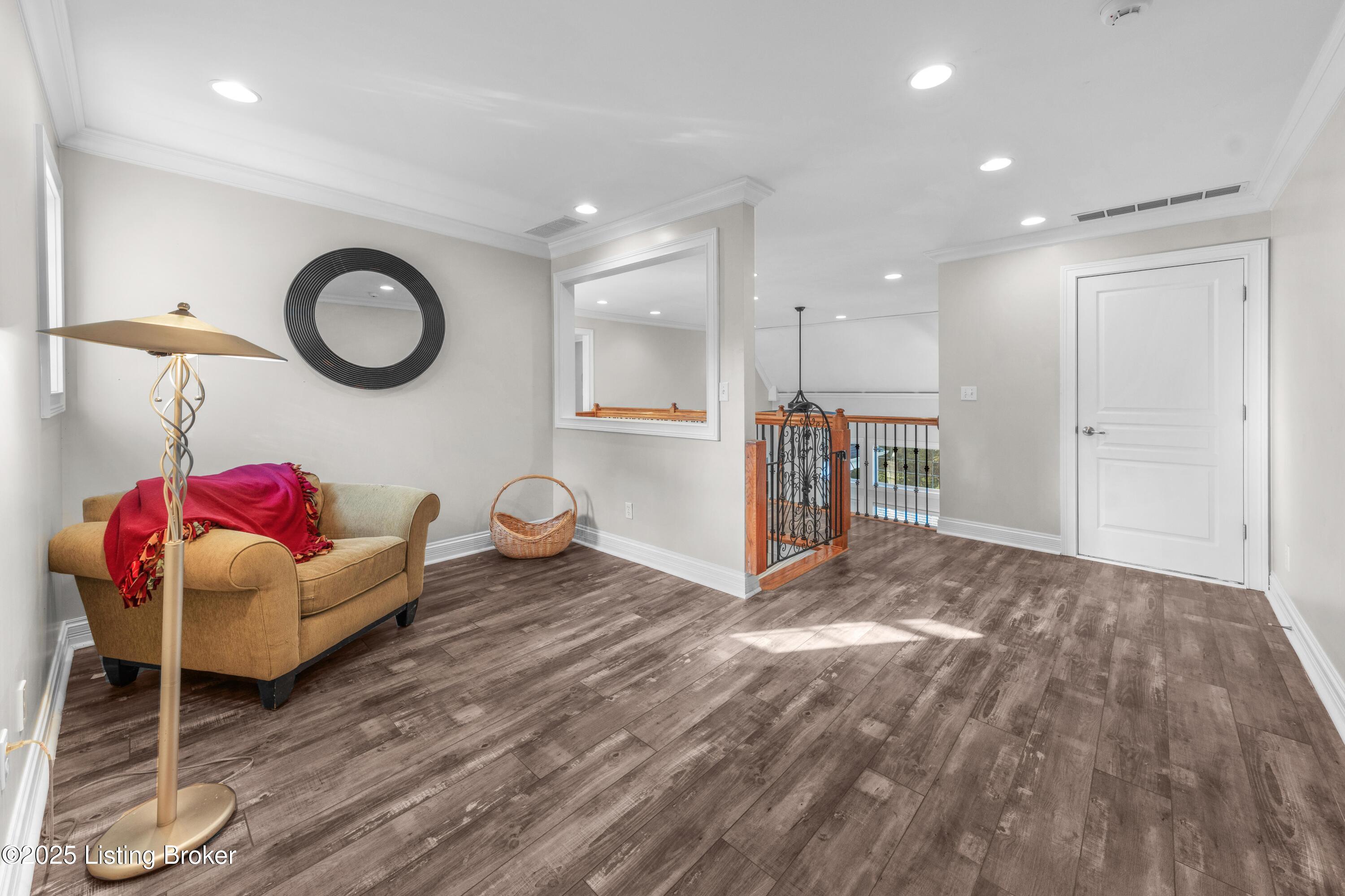 11006 Radleigh Ln