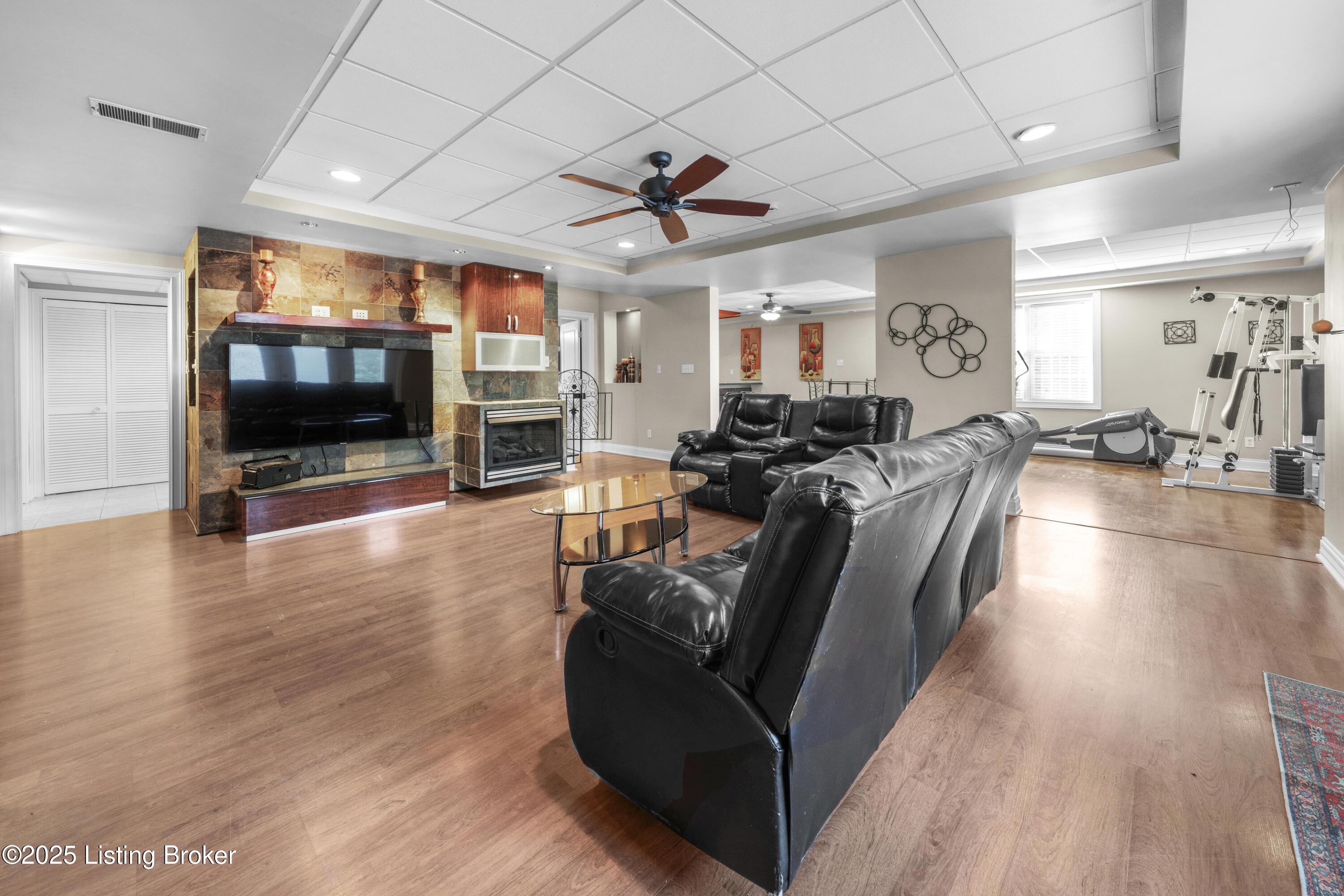 11006 Radleigh Ln