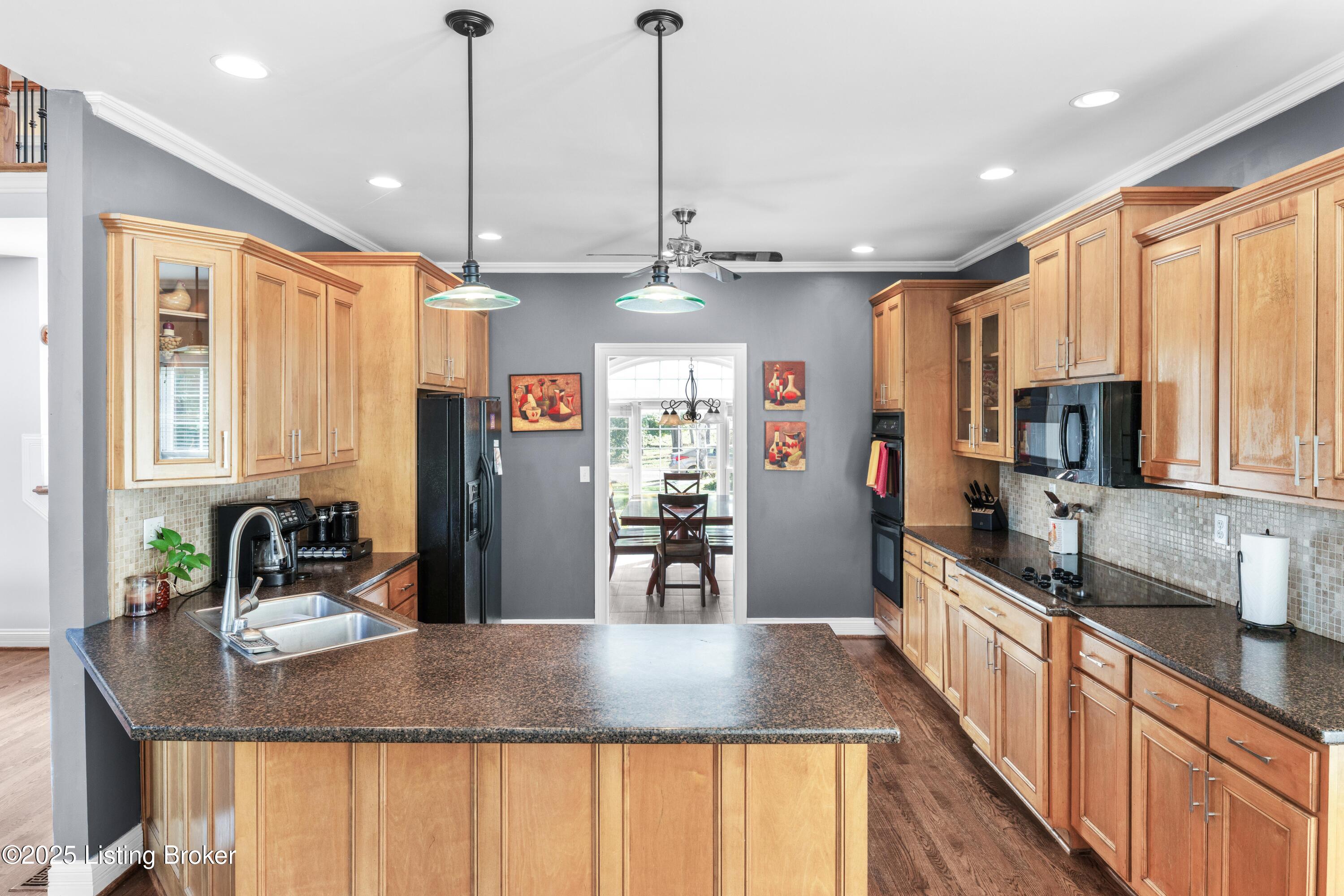 11006 Radleigh Ln