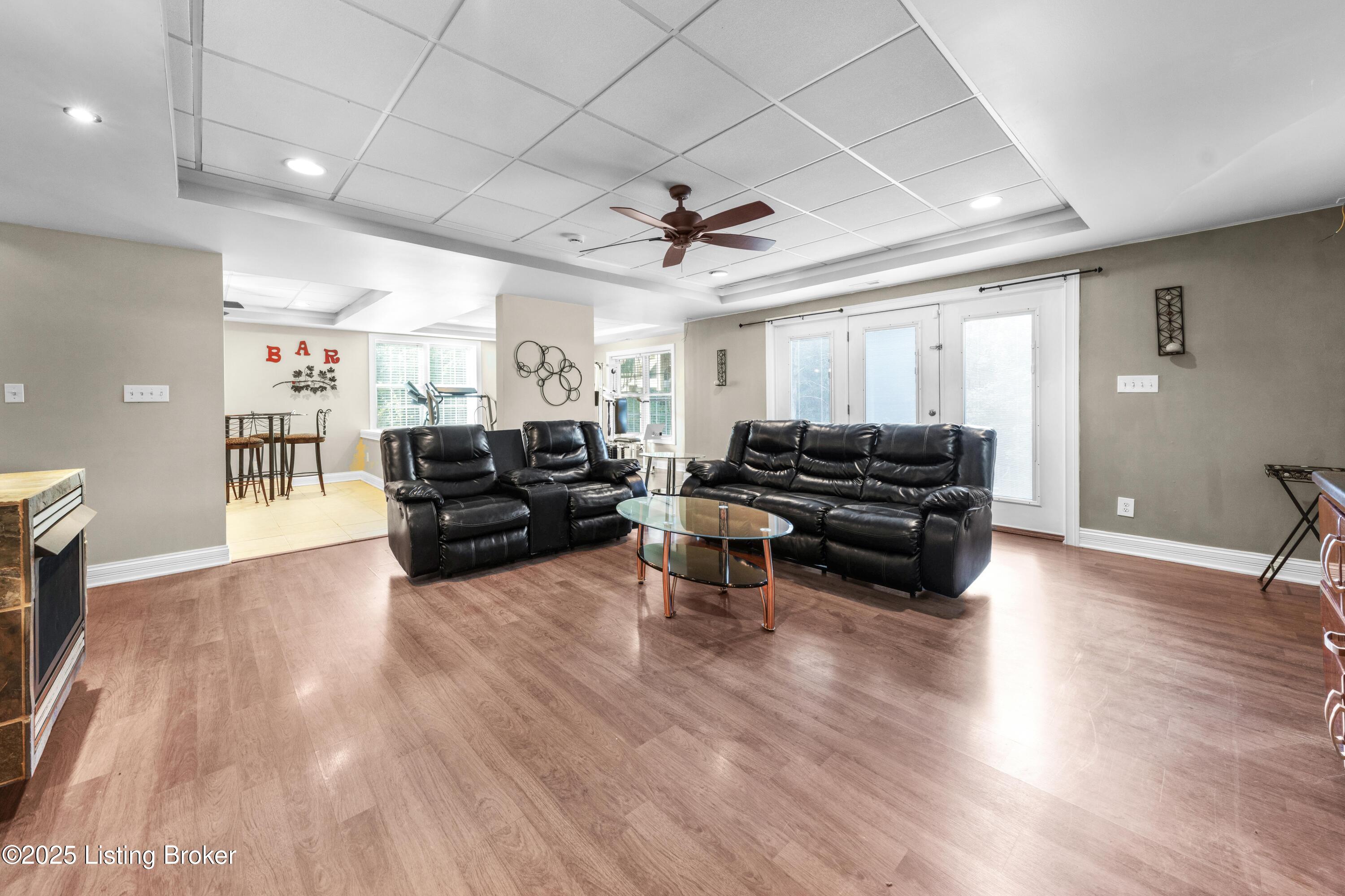 11006 Radleigh Ln
