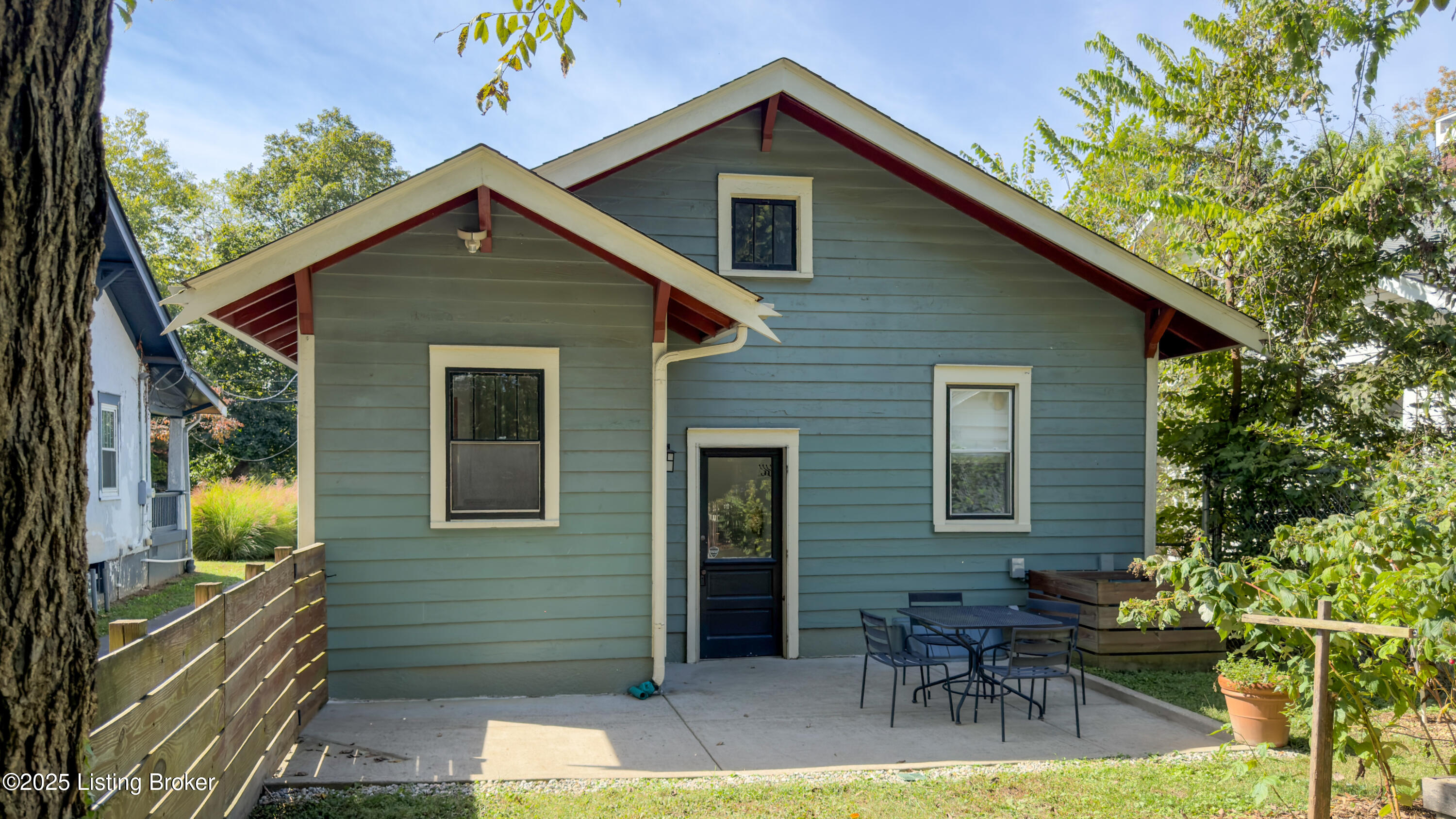 161 N Peterson Ave