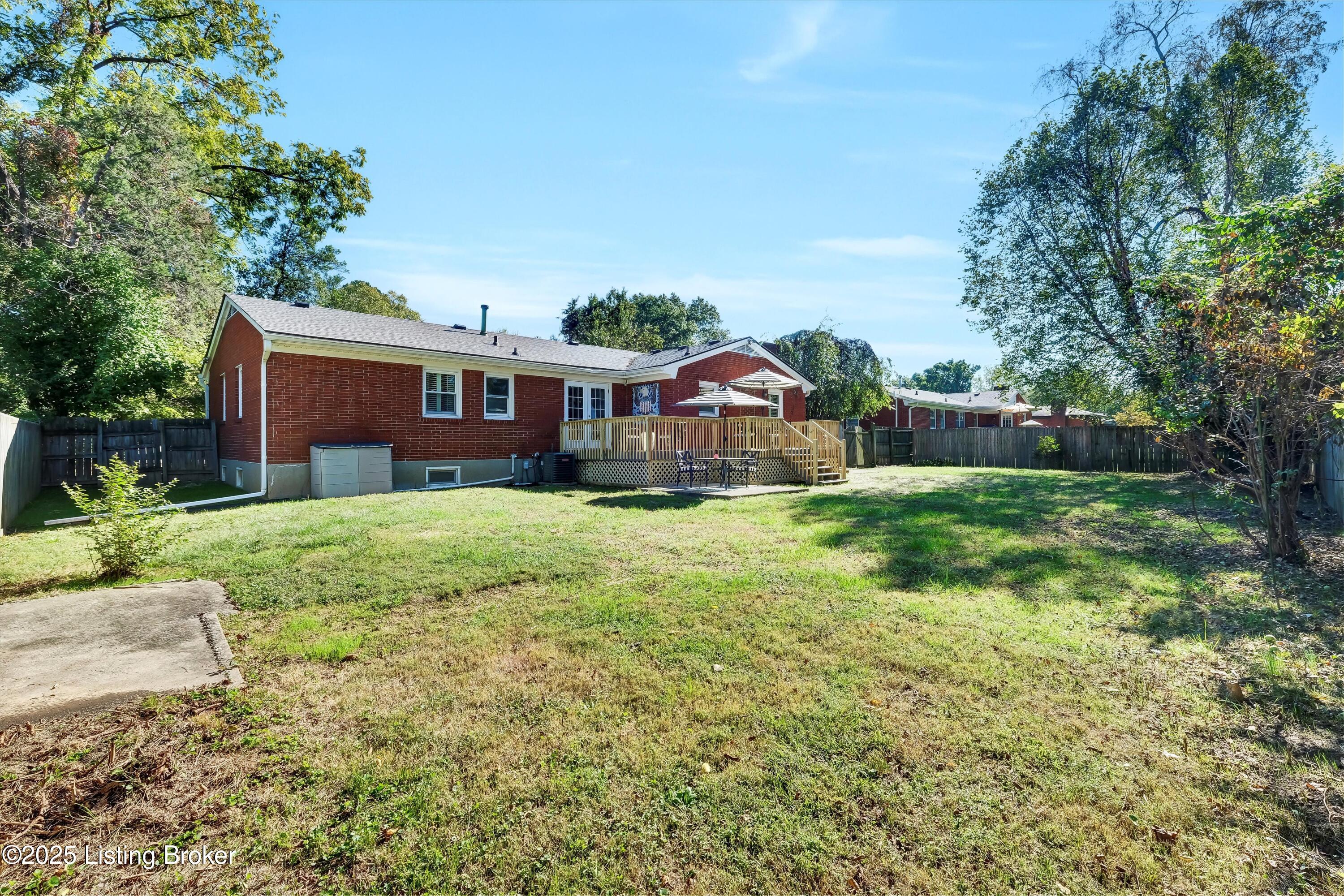 318 Castleview Dr