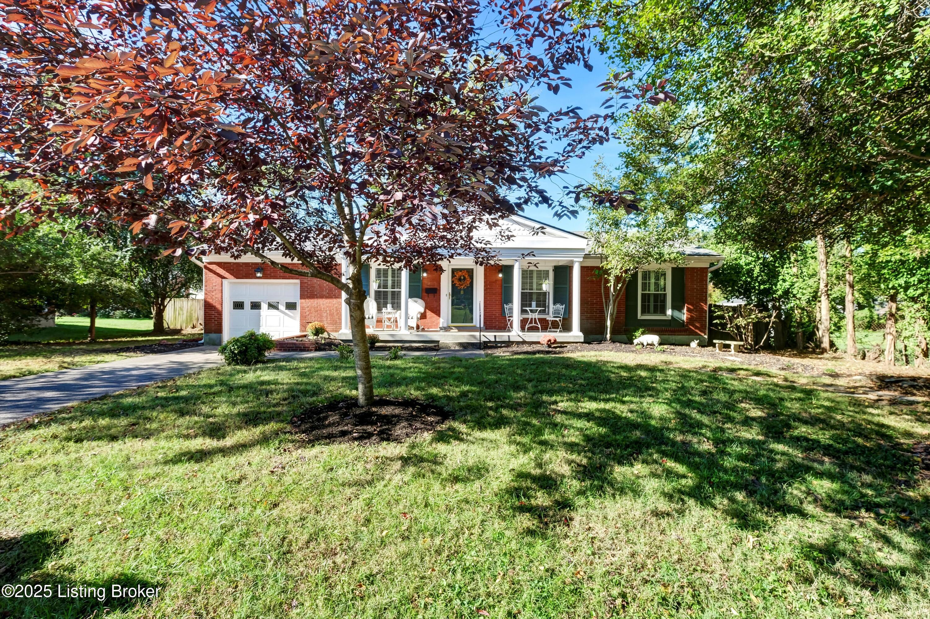 318 Castleview Dr