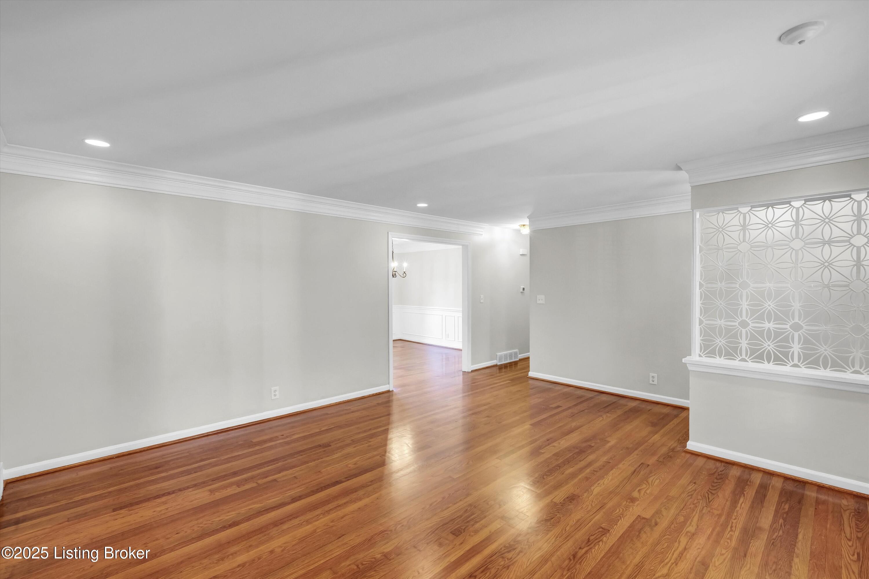 318 Castleview Dr