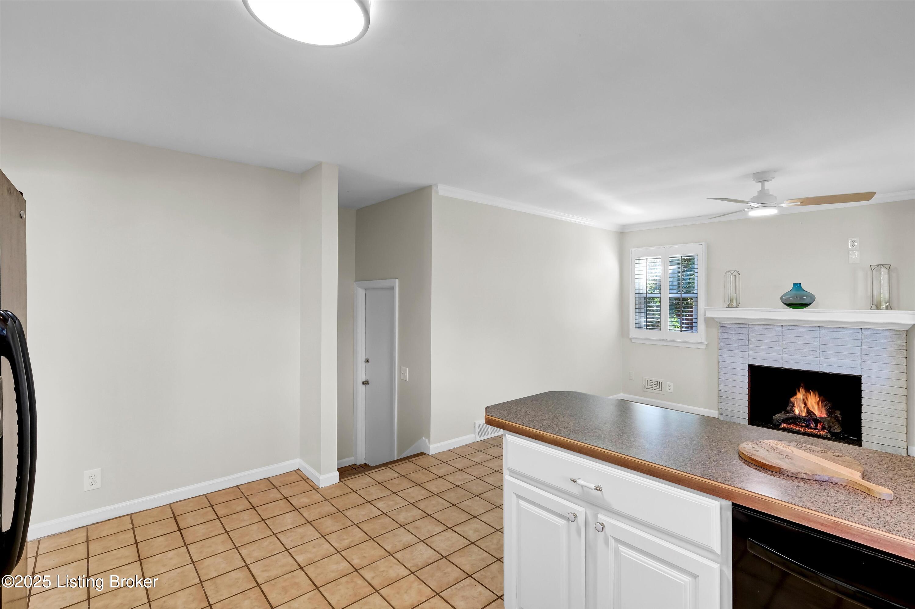 318 Castleview Dr