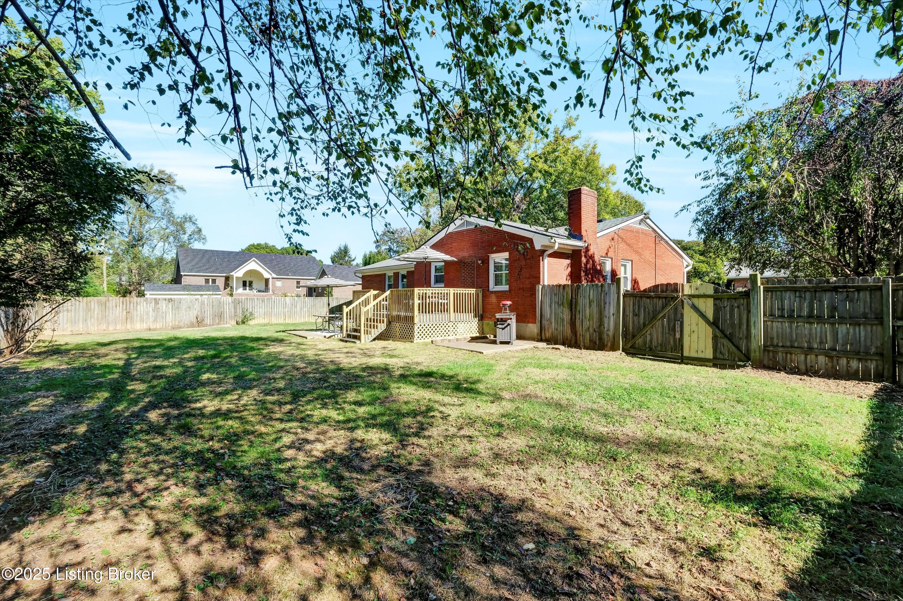 318 Castleview Dr