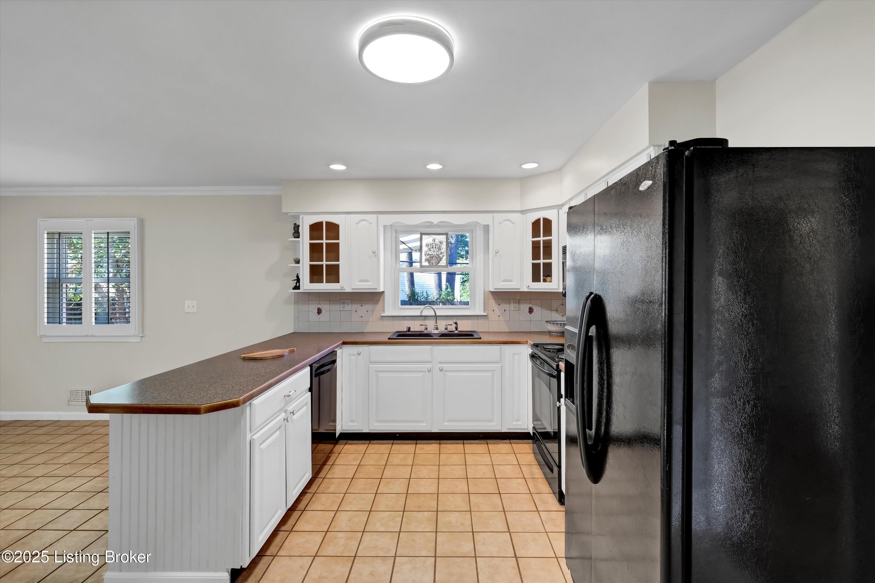 318 Castleview Dr