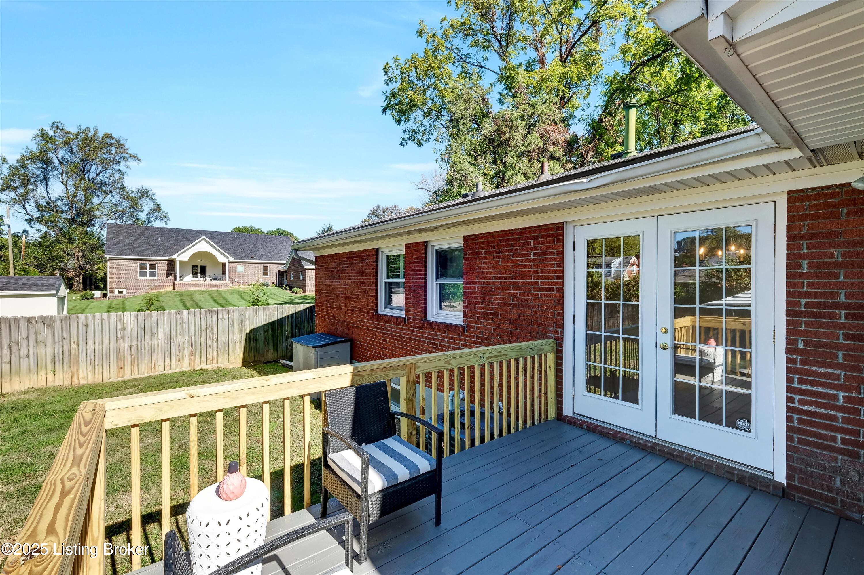 318 Castleview Dr