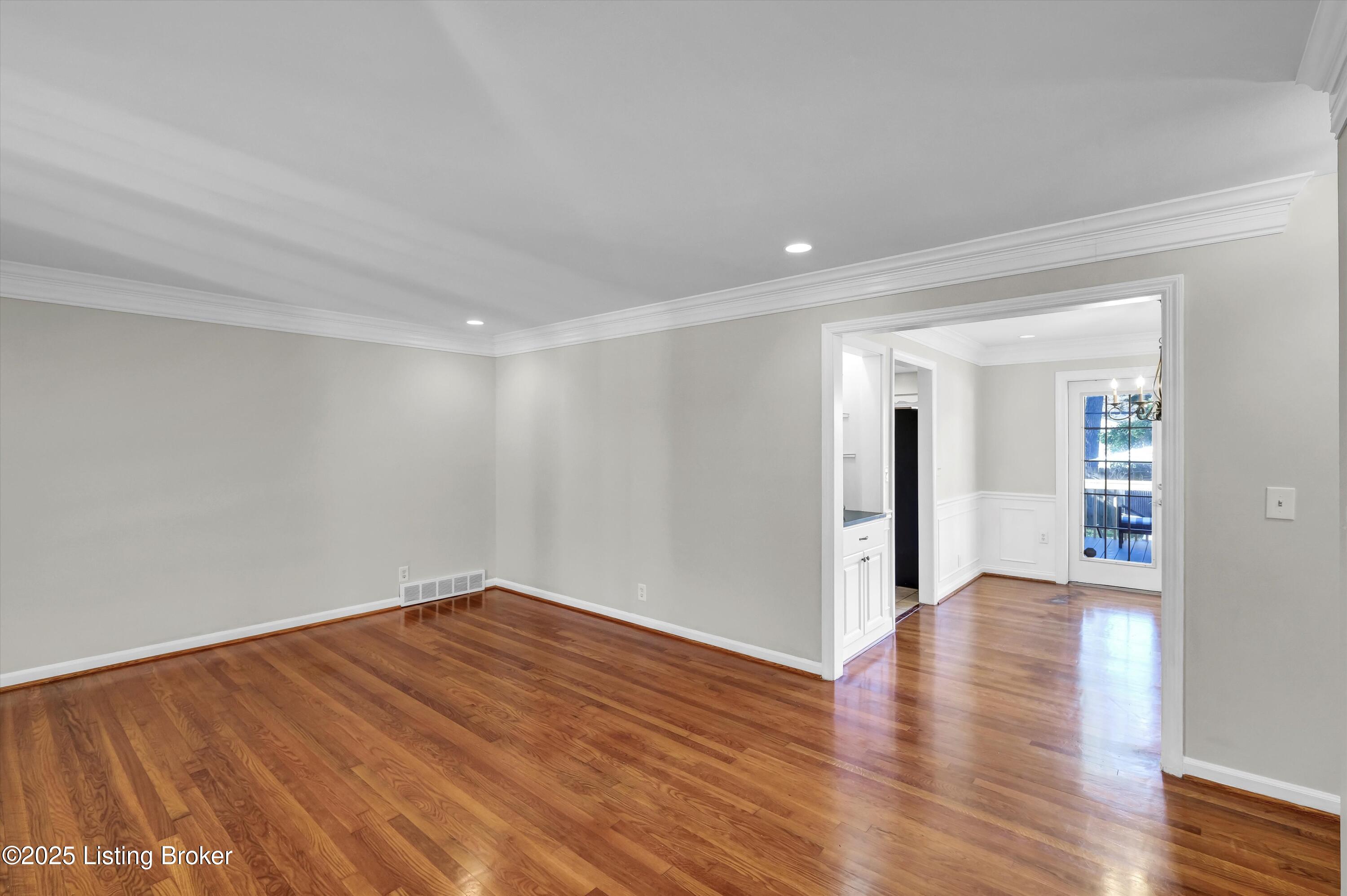 318 Castleview Dr