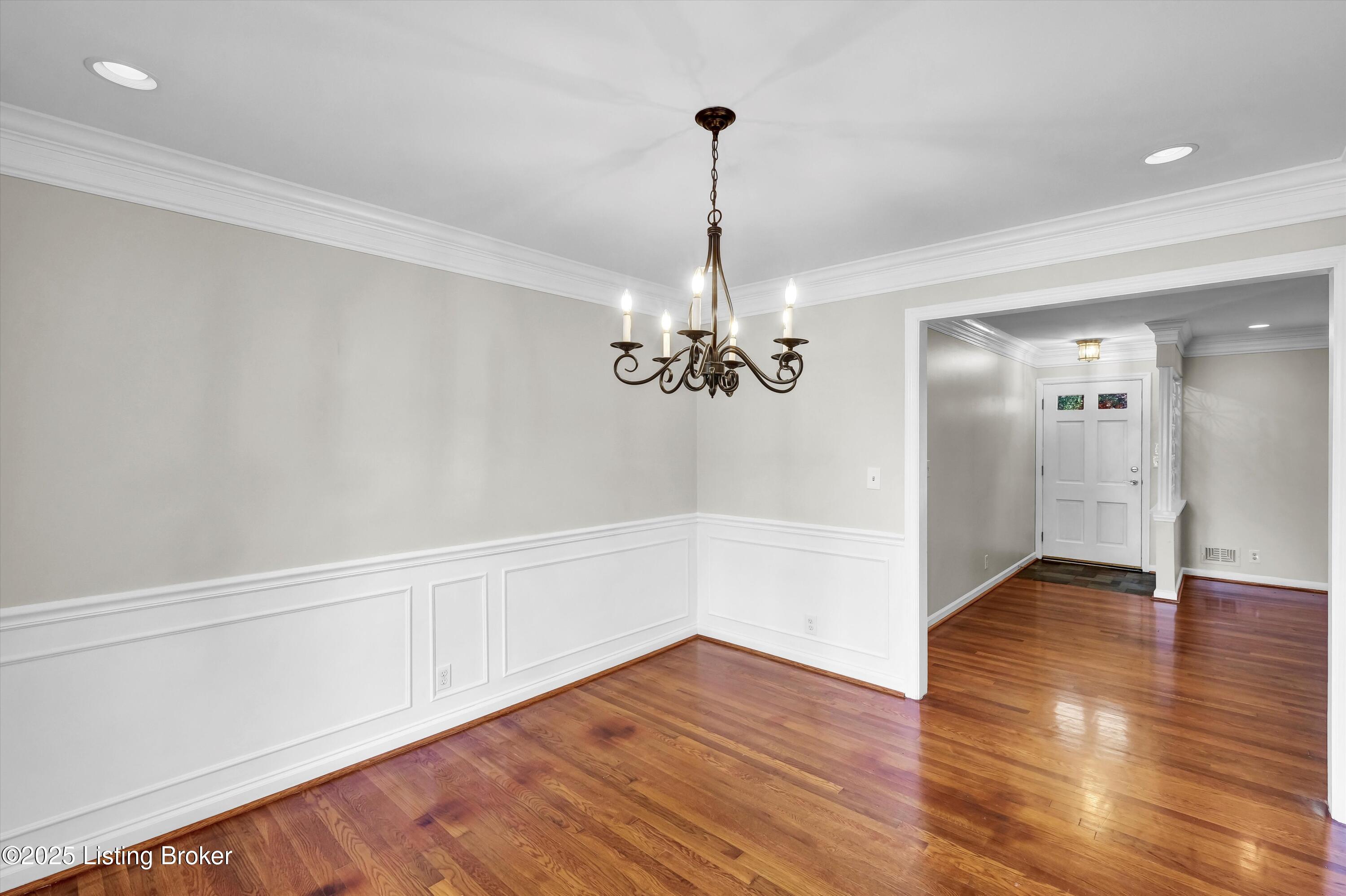 318 Castleview Dr