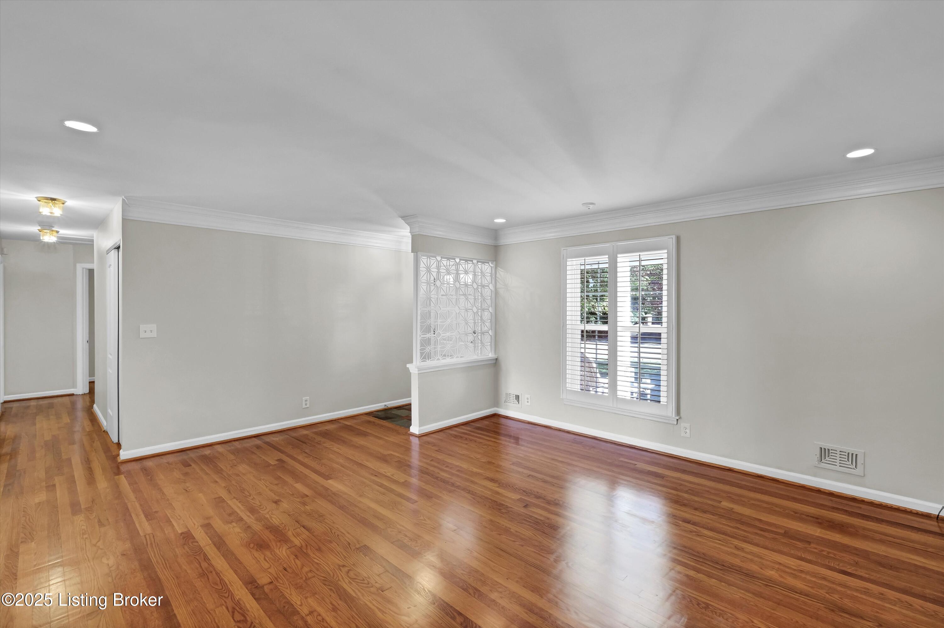 318 Castleview Dr