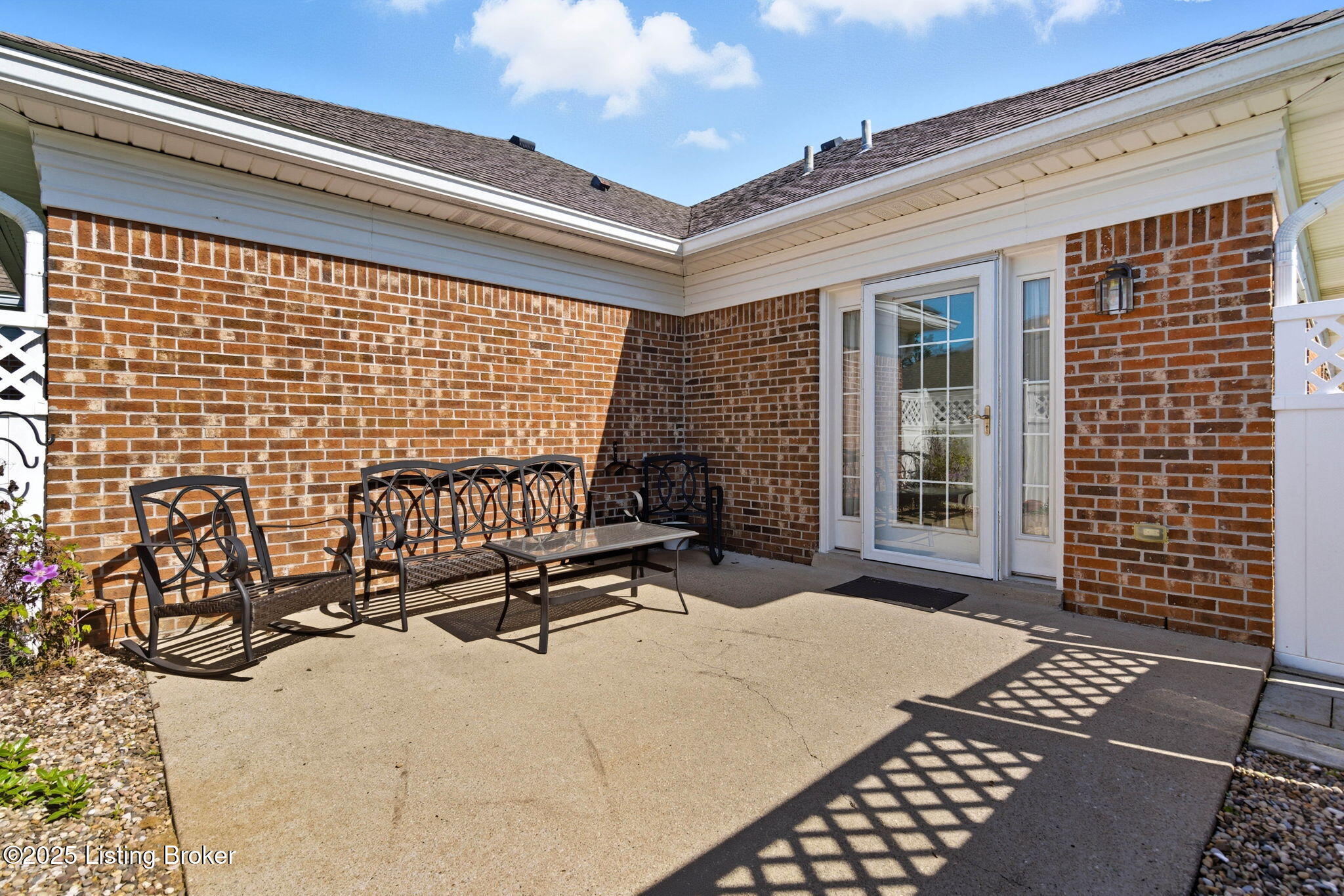 8552 Applegate Village Dr