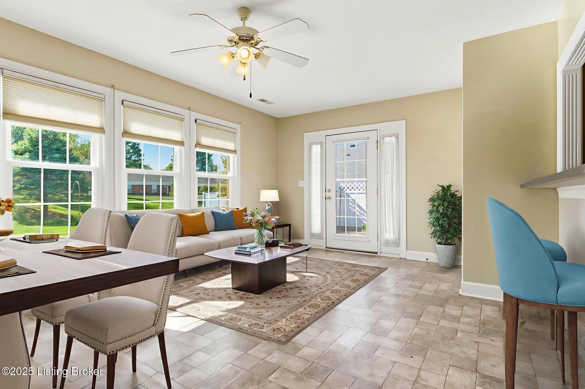 8552 Applegate Village Dr