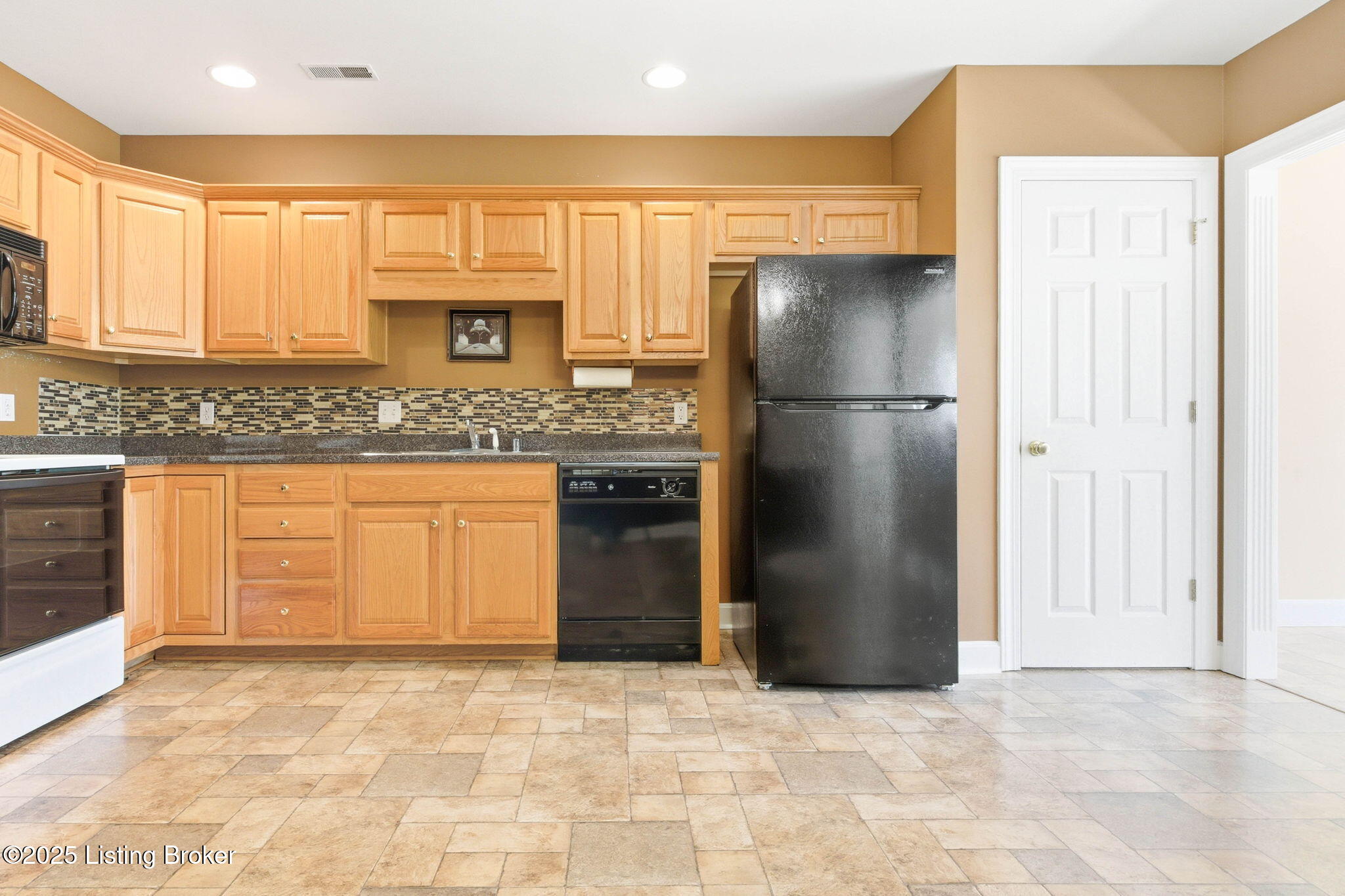 8552 Applegate Village Dr