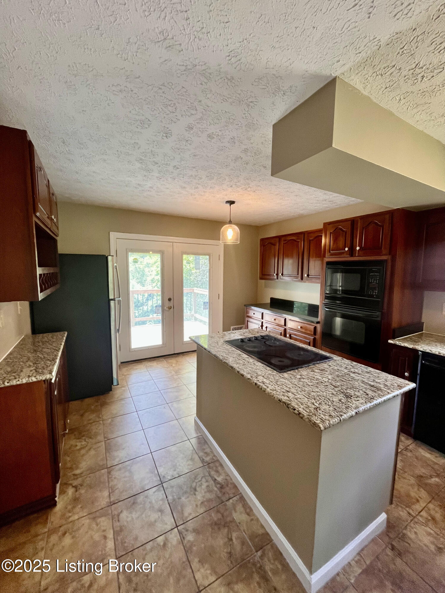 4612 Deepwood Ct