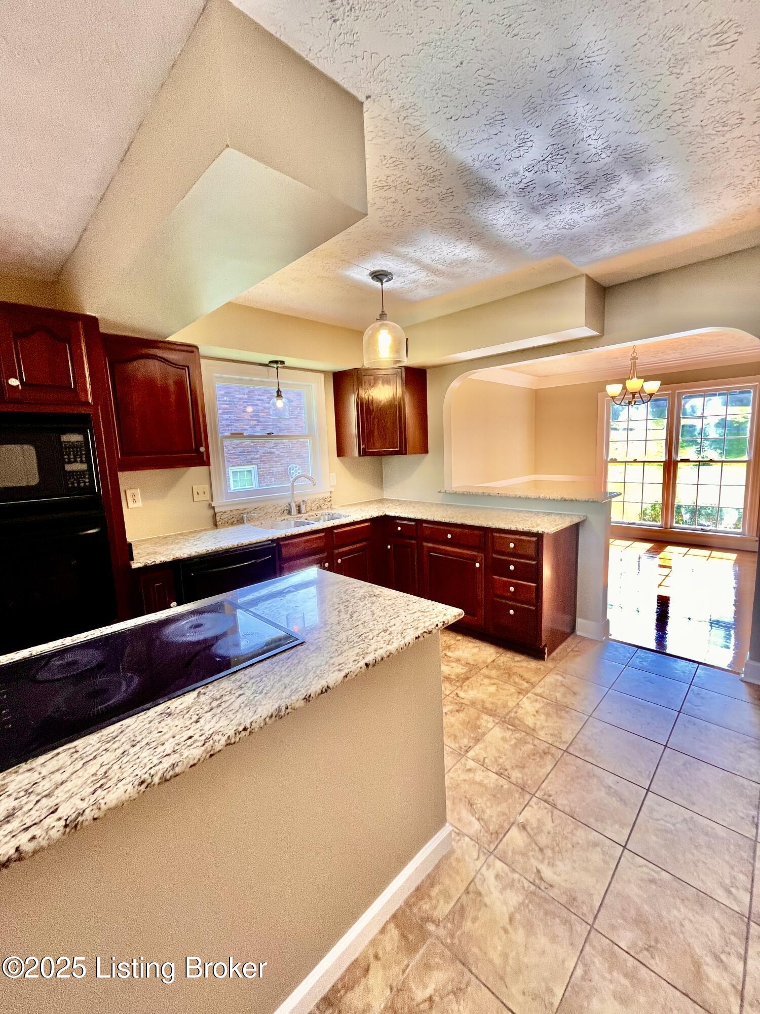 4612 Deepwood Ct