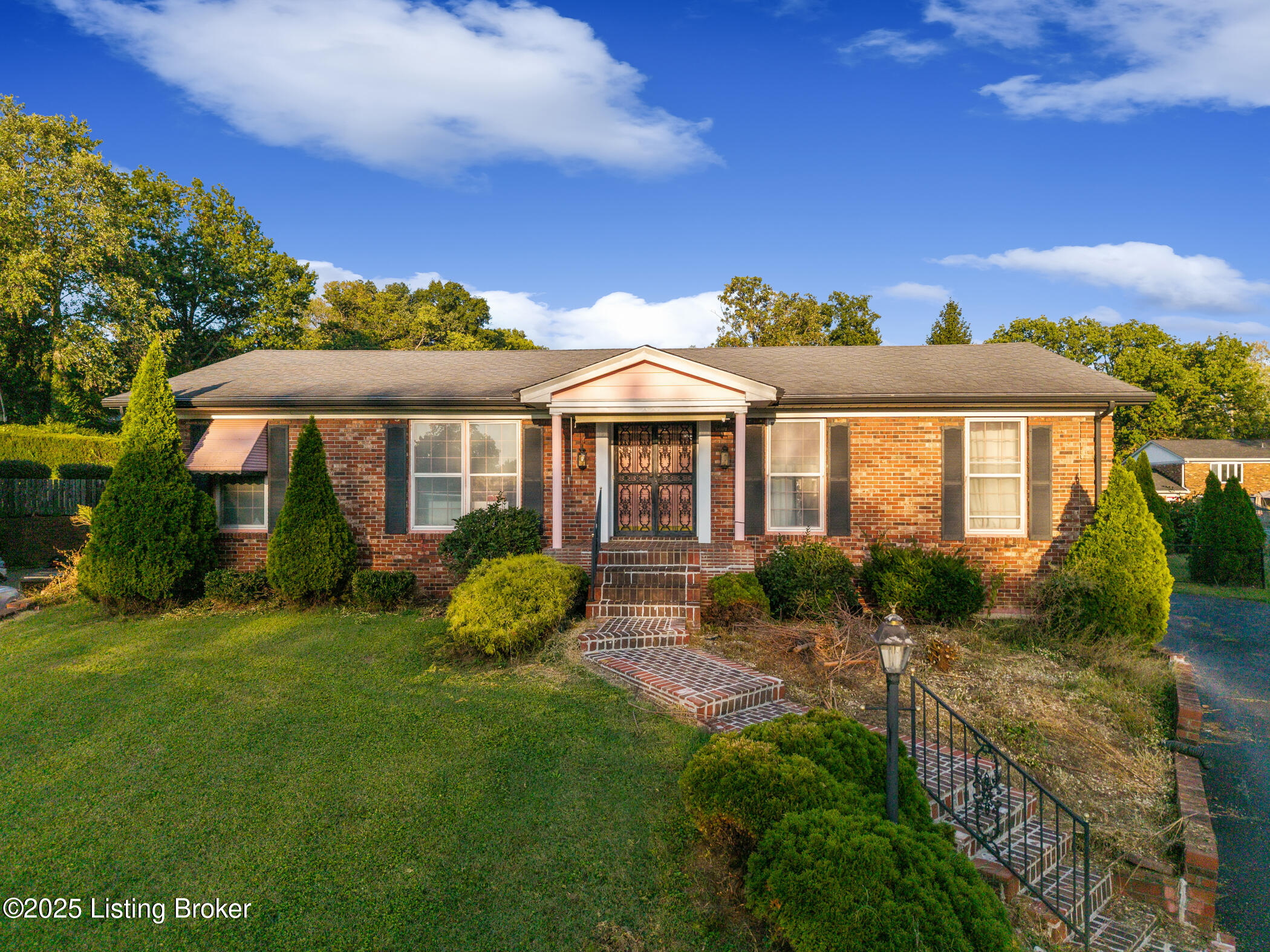8909 Gonewind Ct
