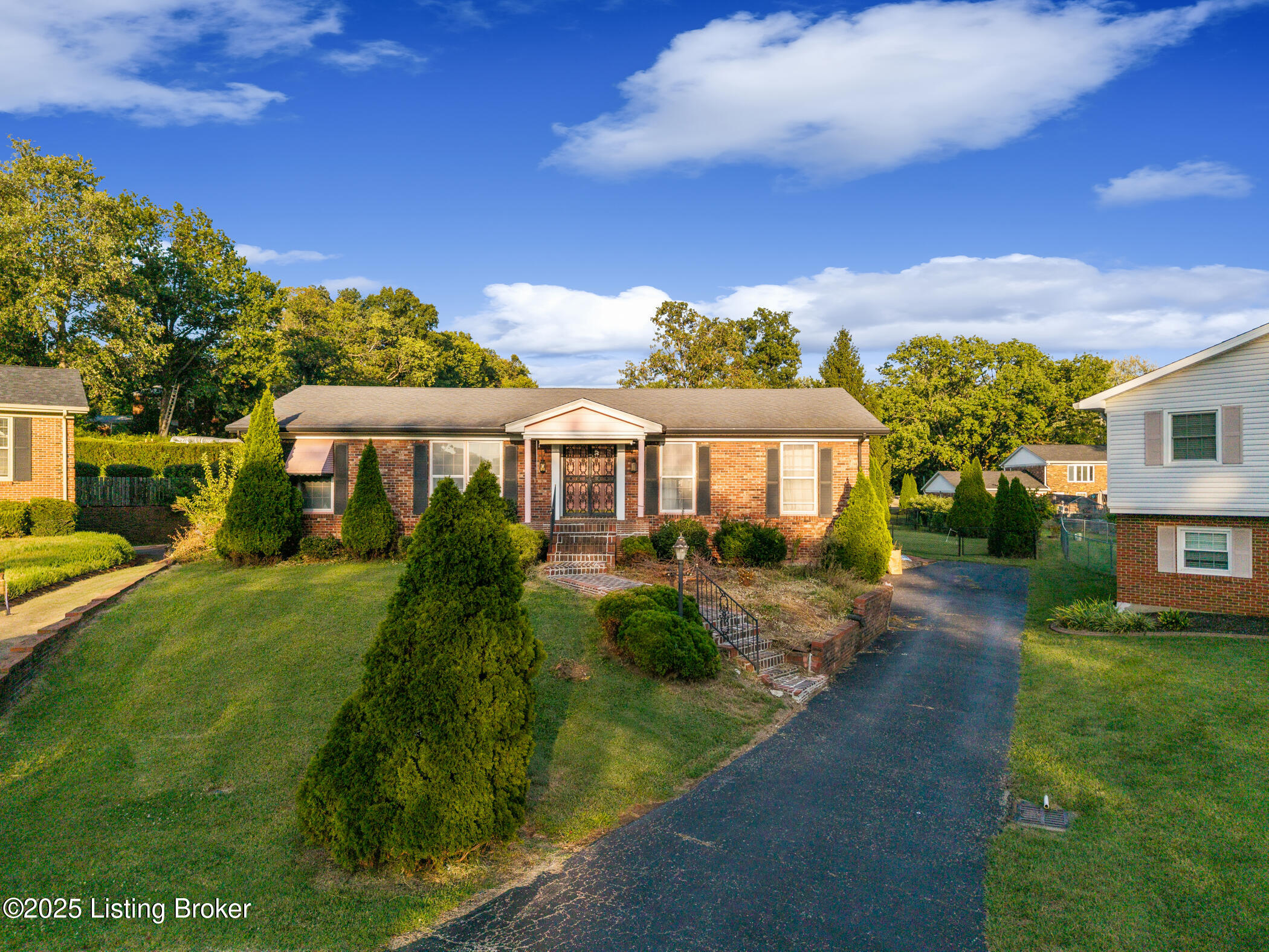 8909 Gonewind Ct