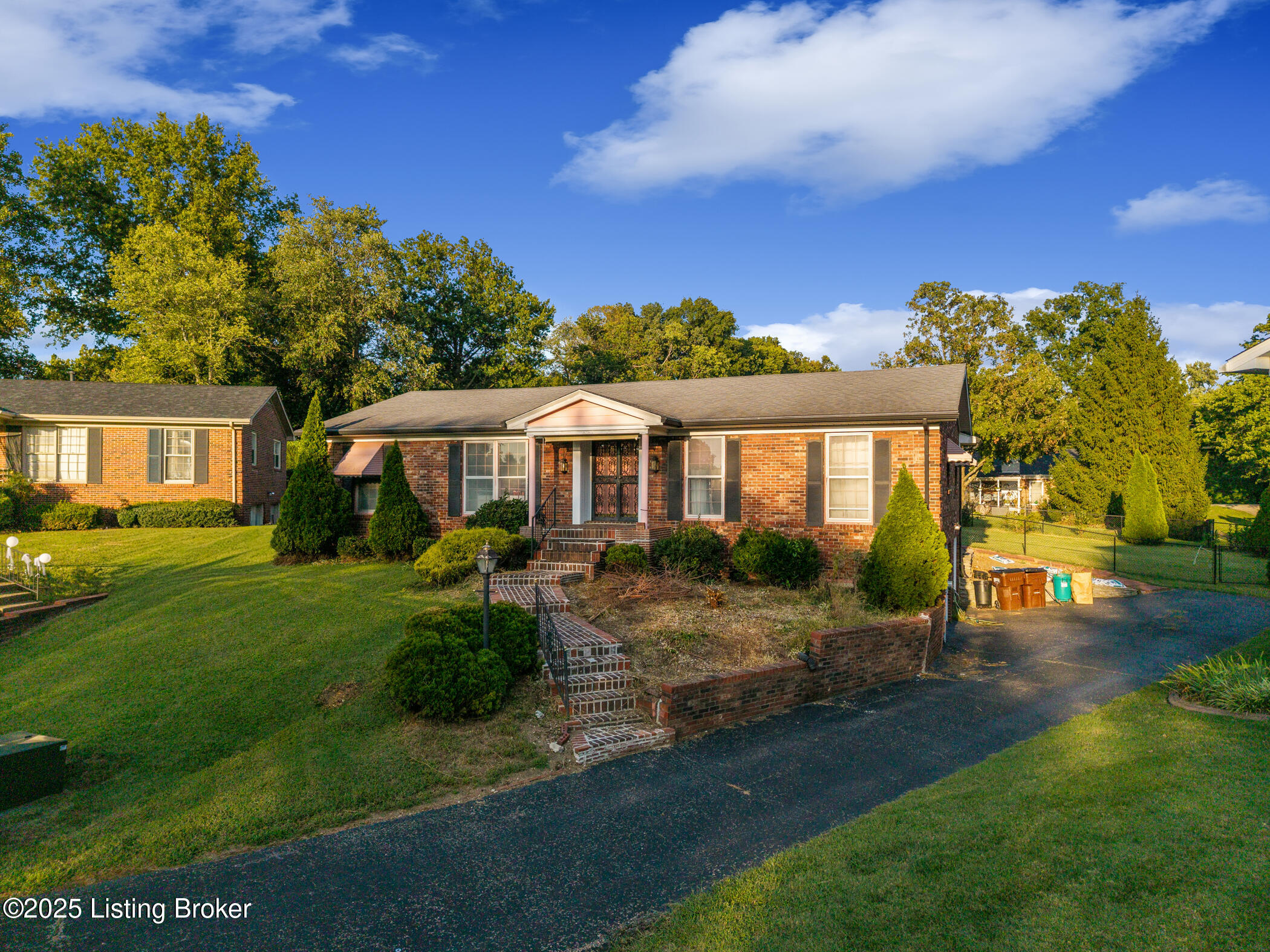 8909 Gonewind Ct