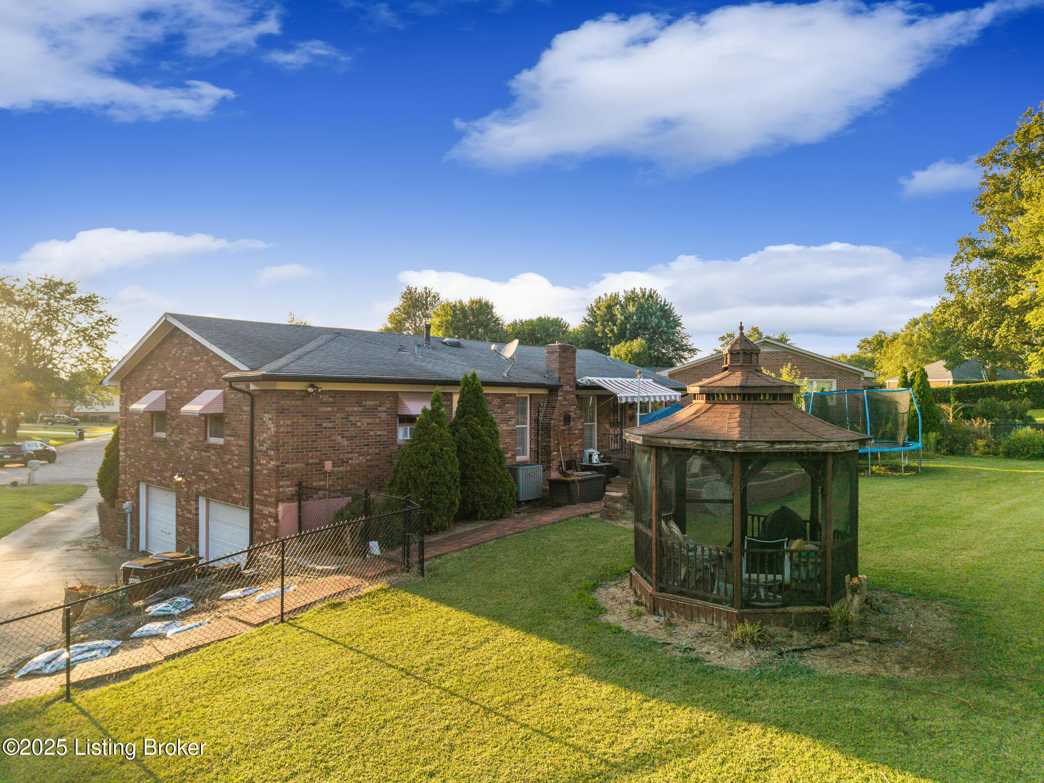 8909 Gonewind Ct