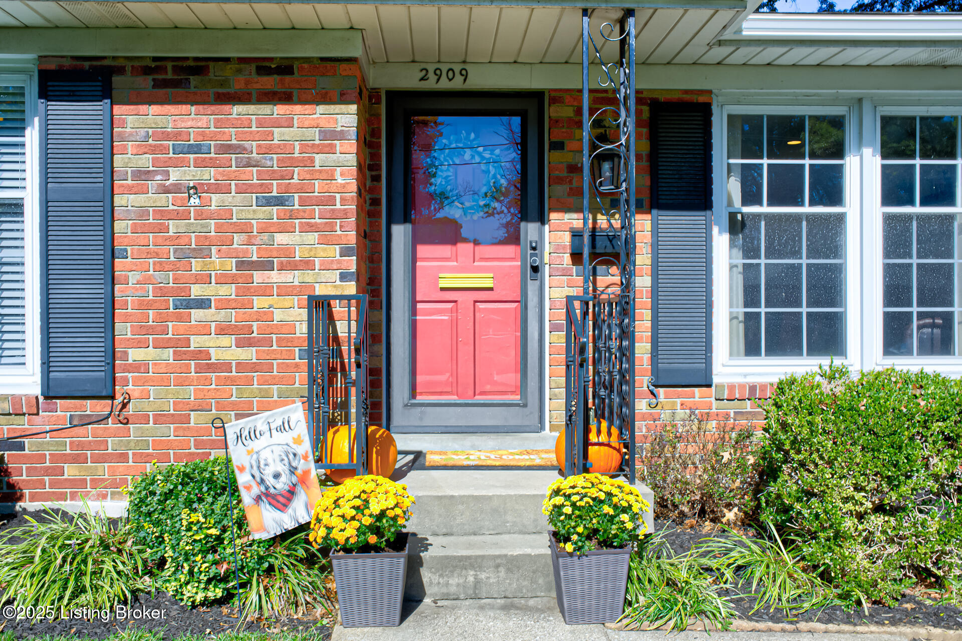 2909 White Plains Rd