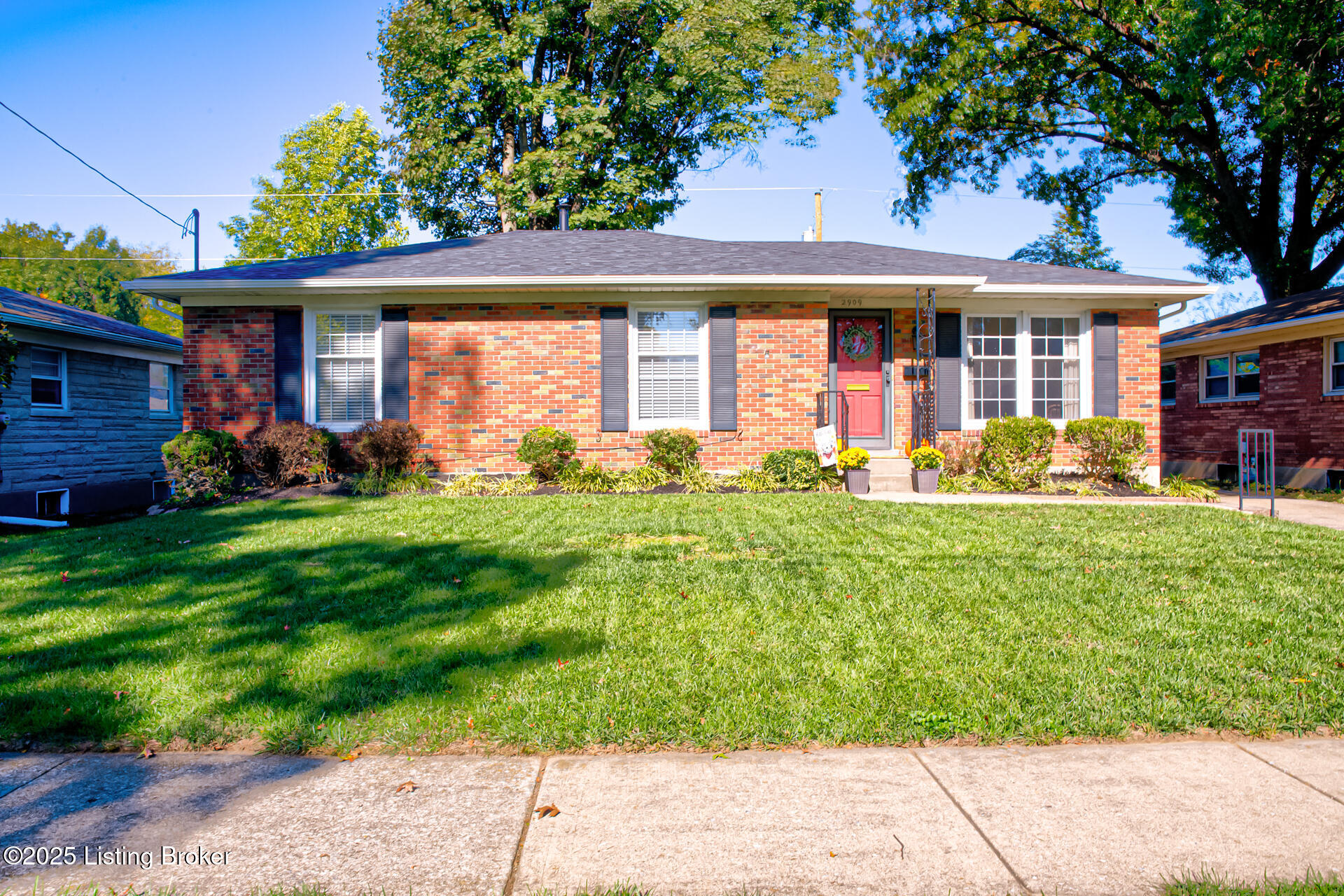 2909 White Plains Rd