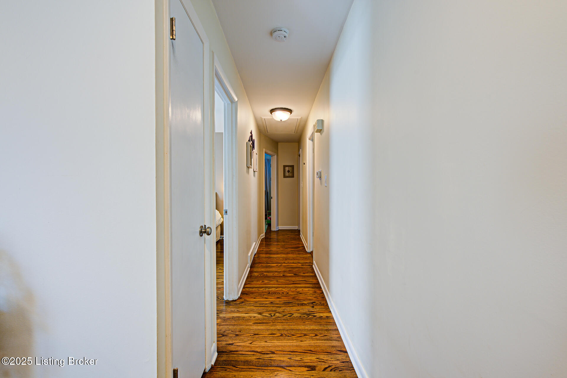 2909 White Plains Rd