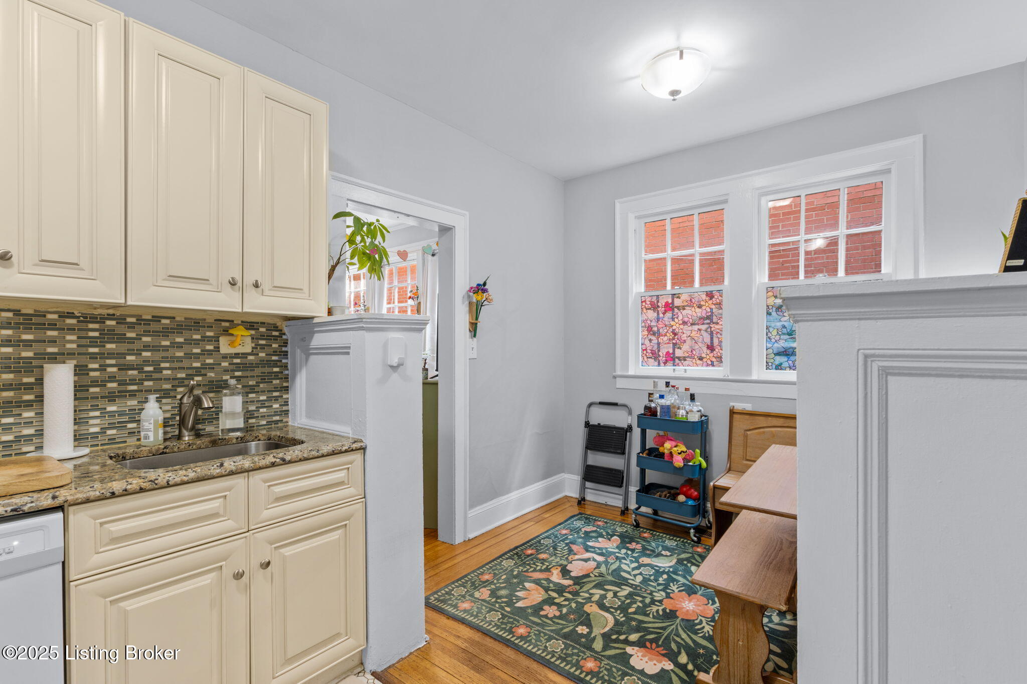 2450 Glenmary Ave APT 3