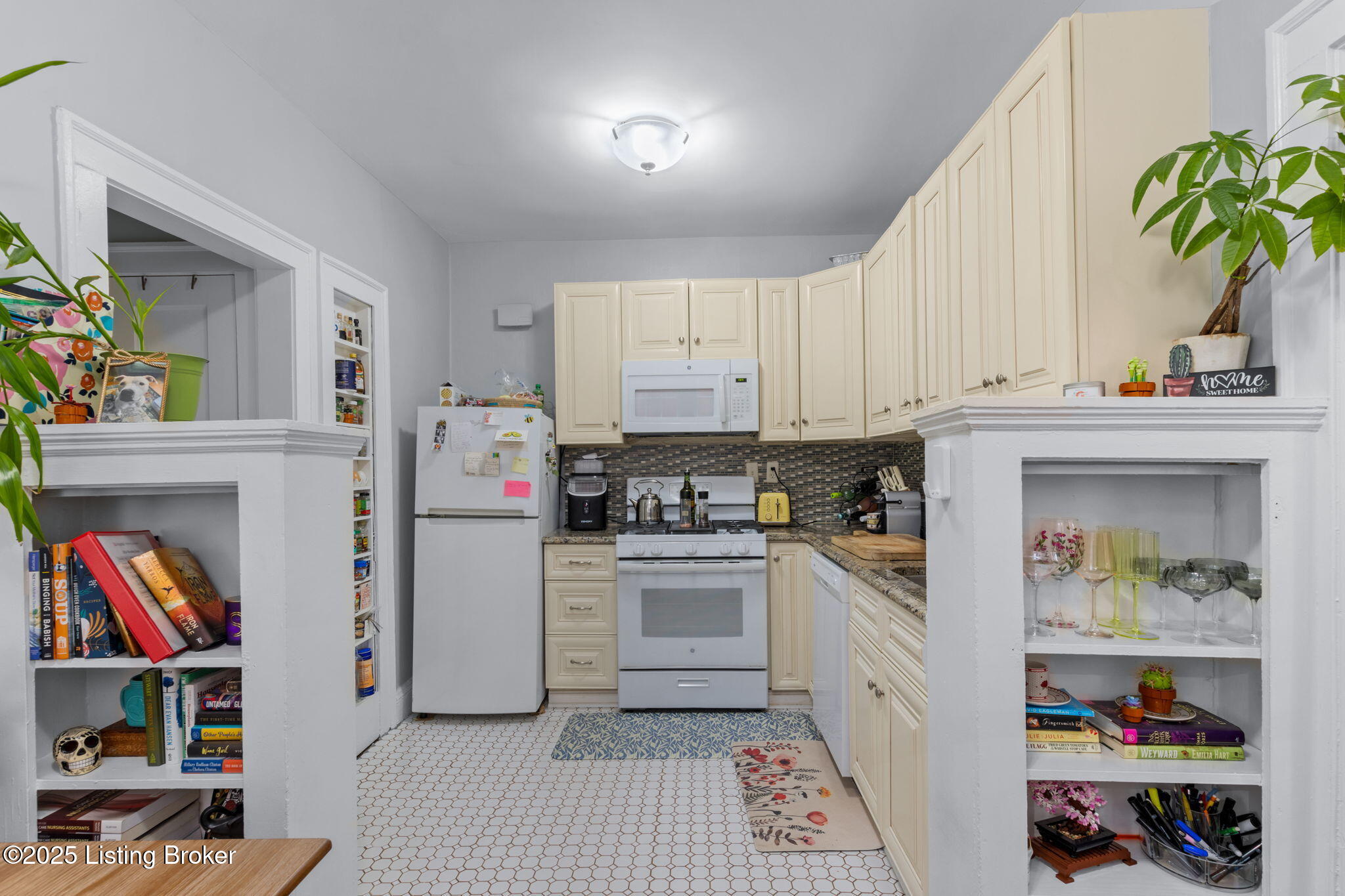 2450 Glenmary Ave APT 3