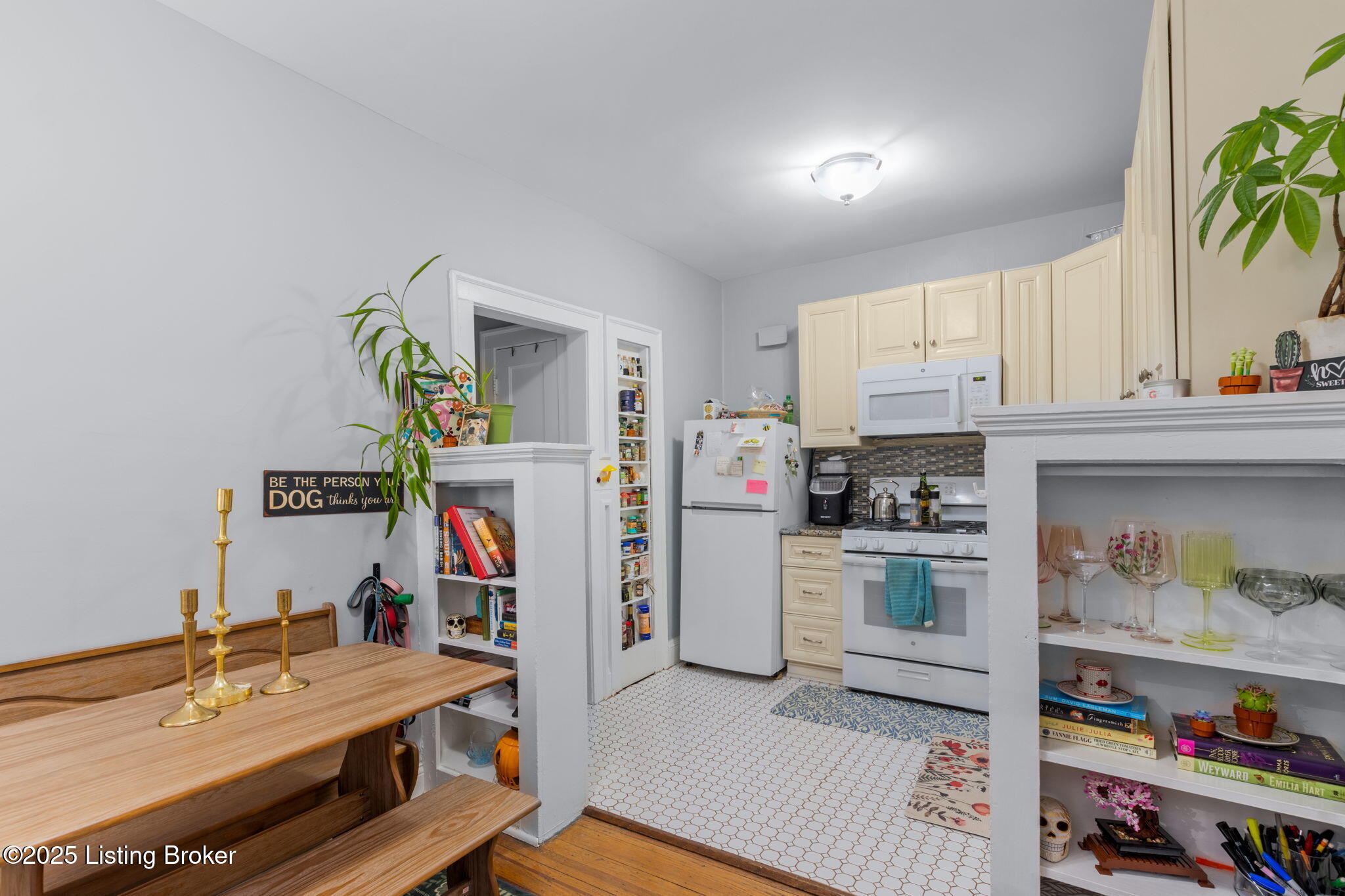 2450 Glenmary Ave APT 3
