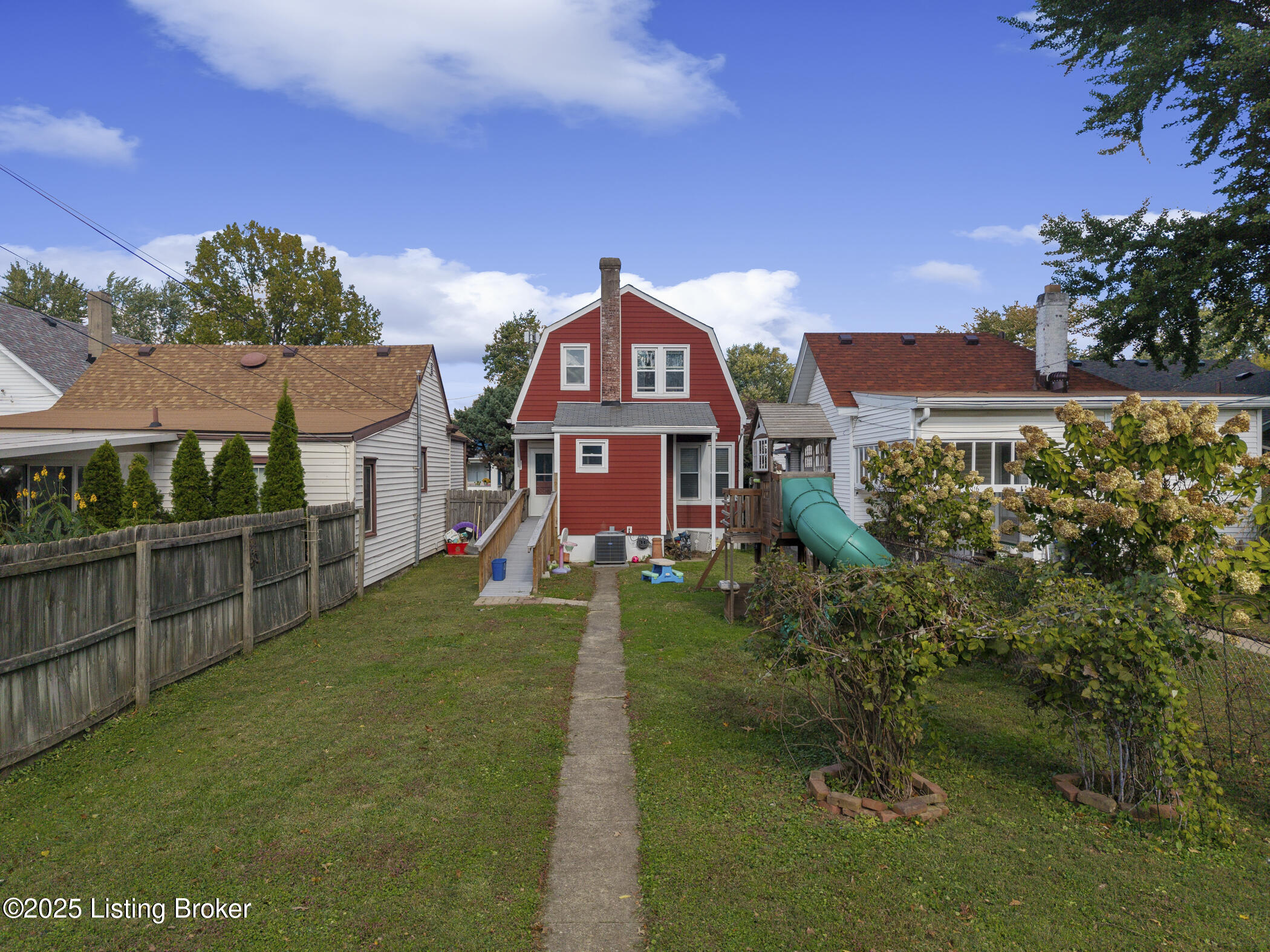 1014 Charles St