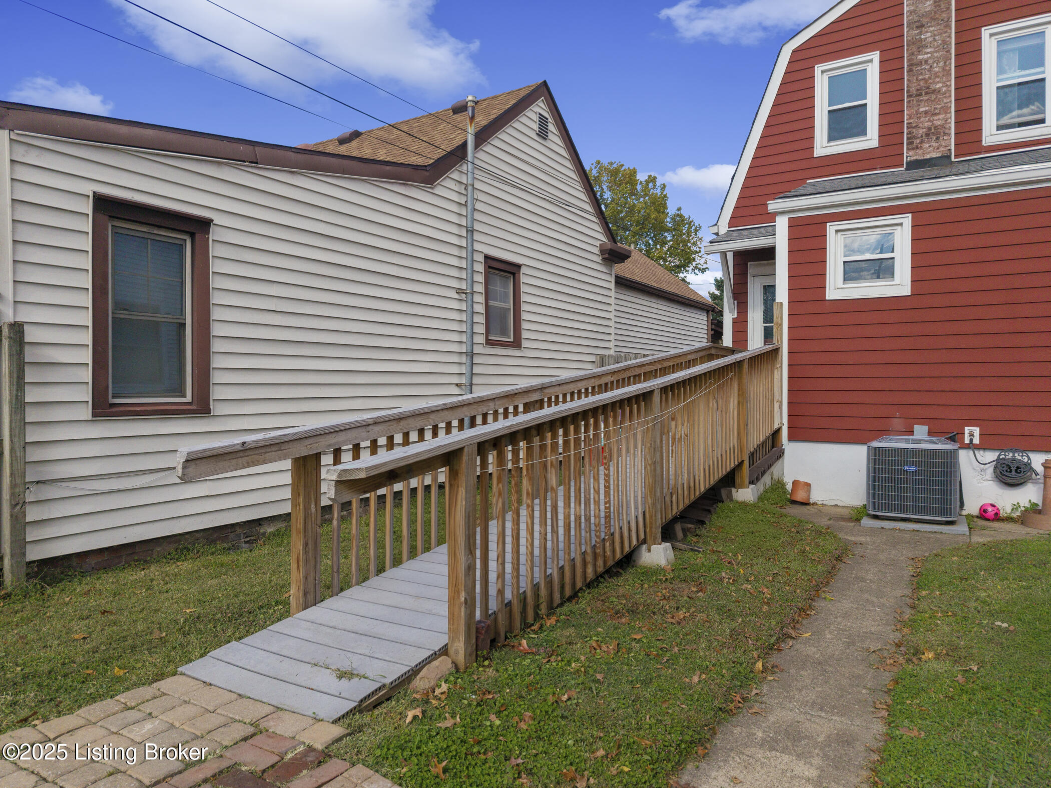 1014 Charles St