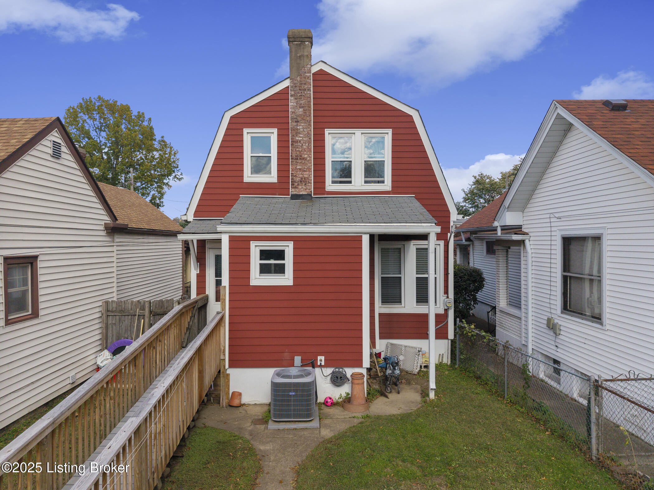 1014 Charles St