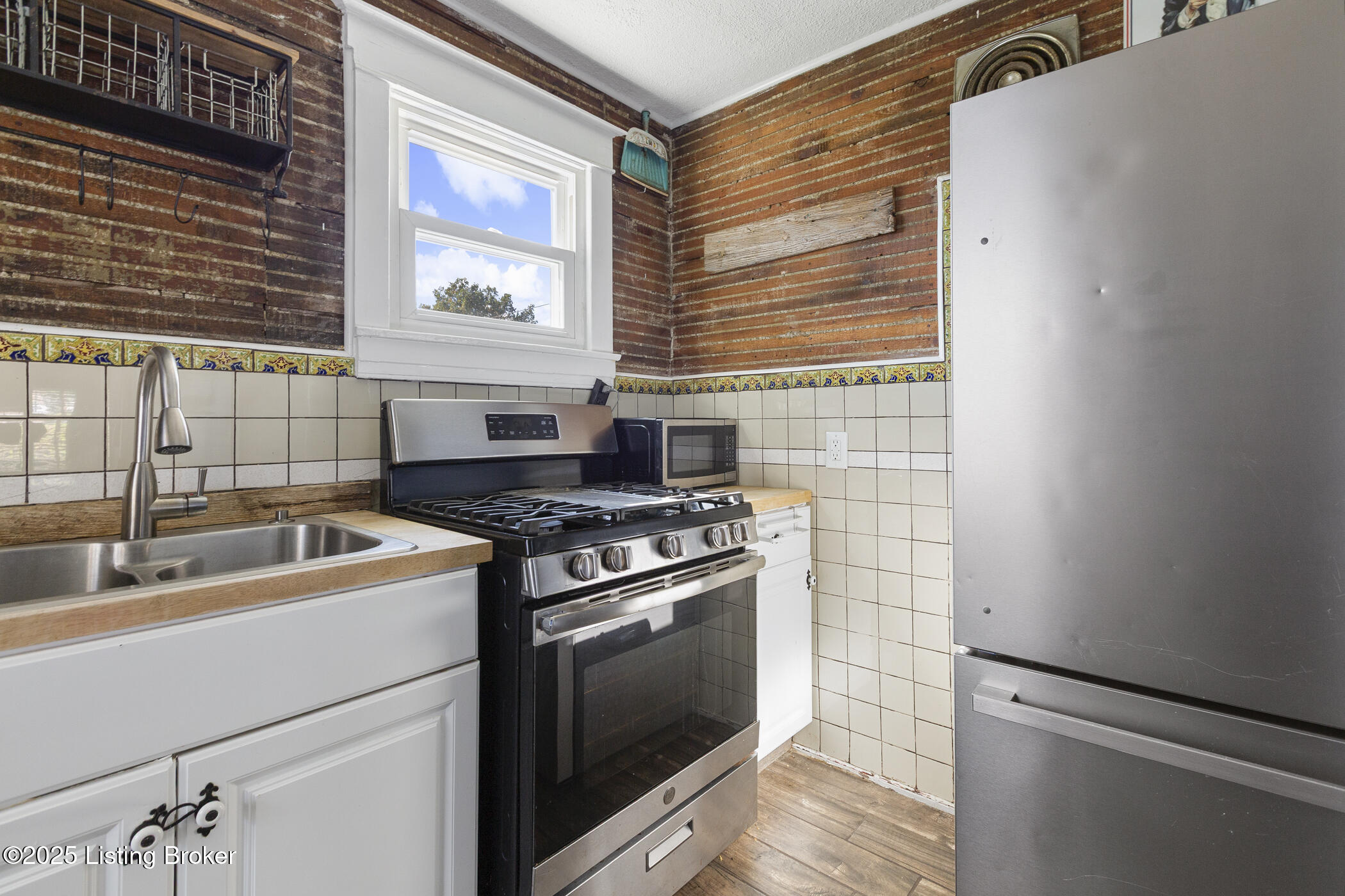 1014 Charles St