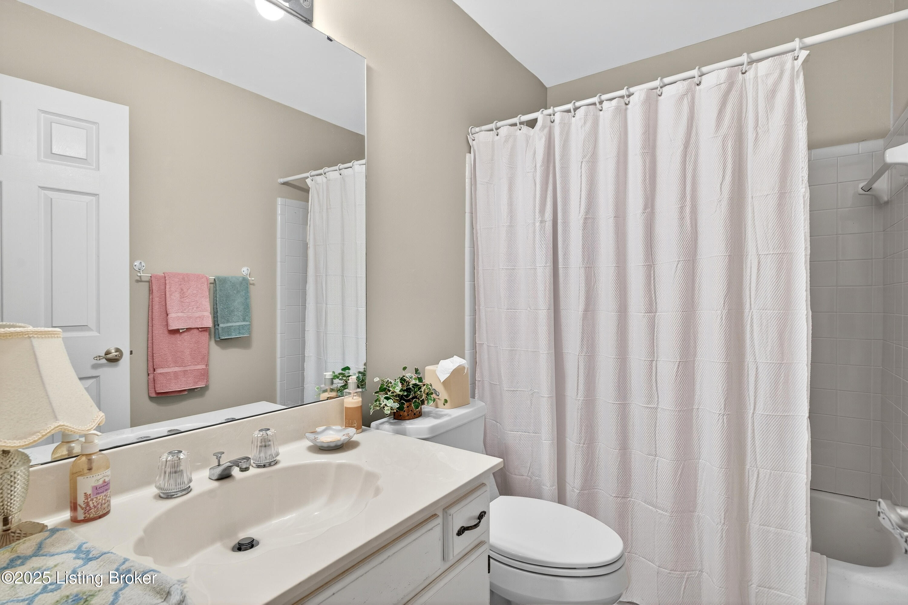 816 Washburn Ave APT 9