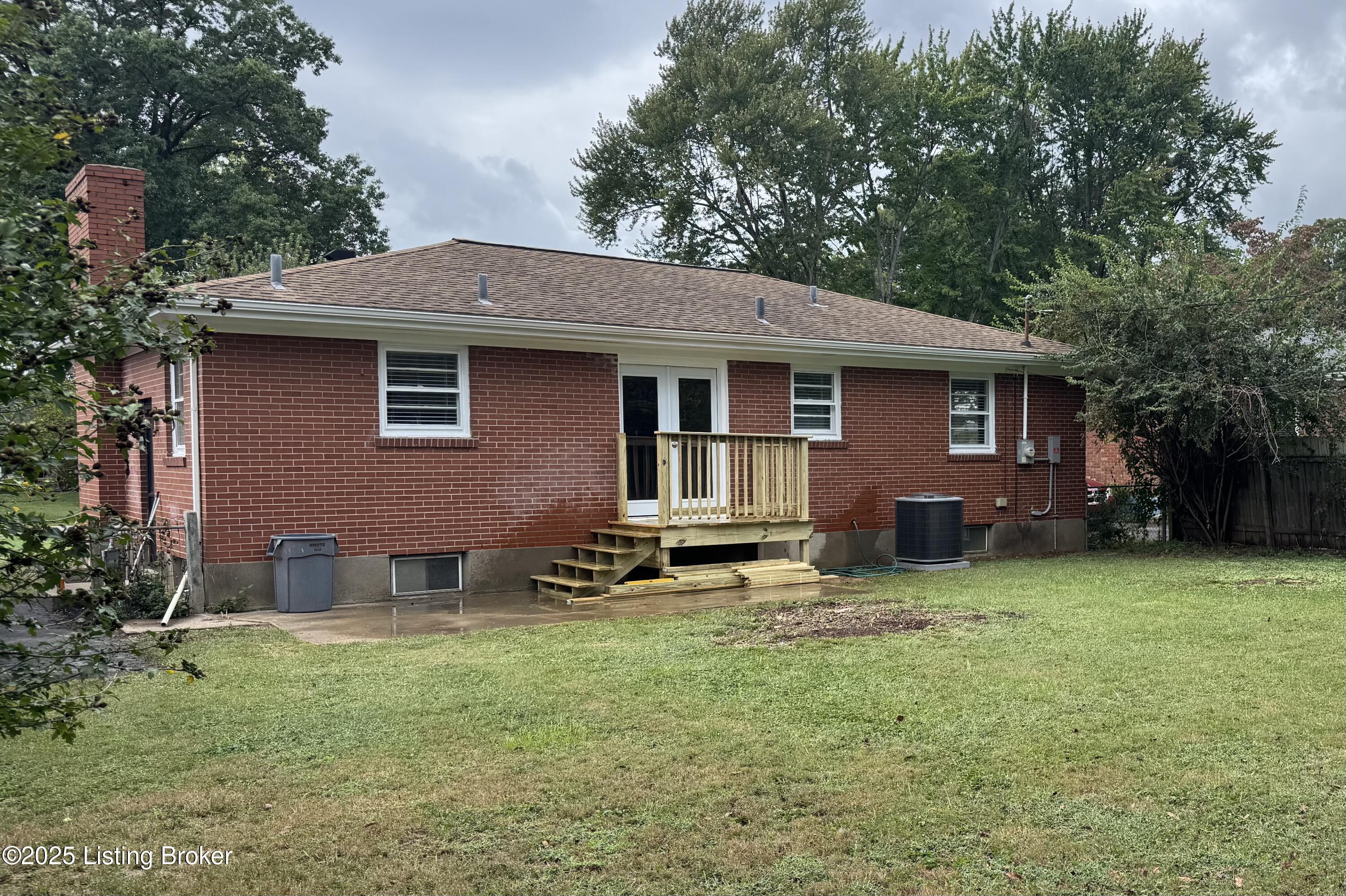 3717 Youngwood Rd