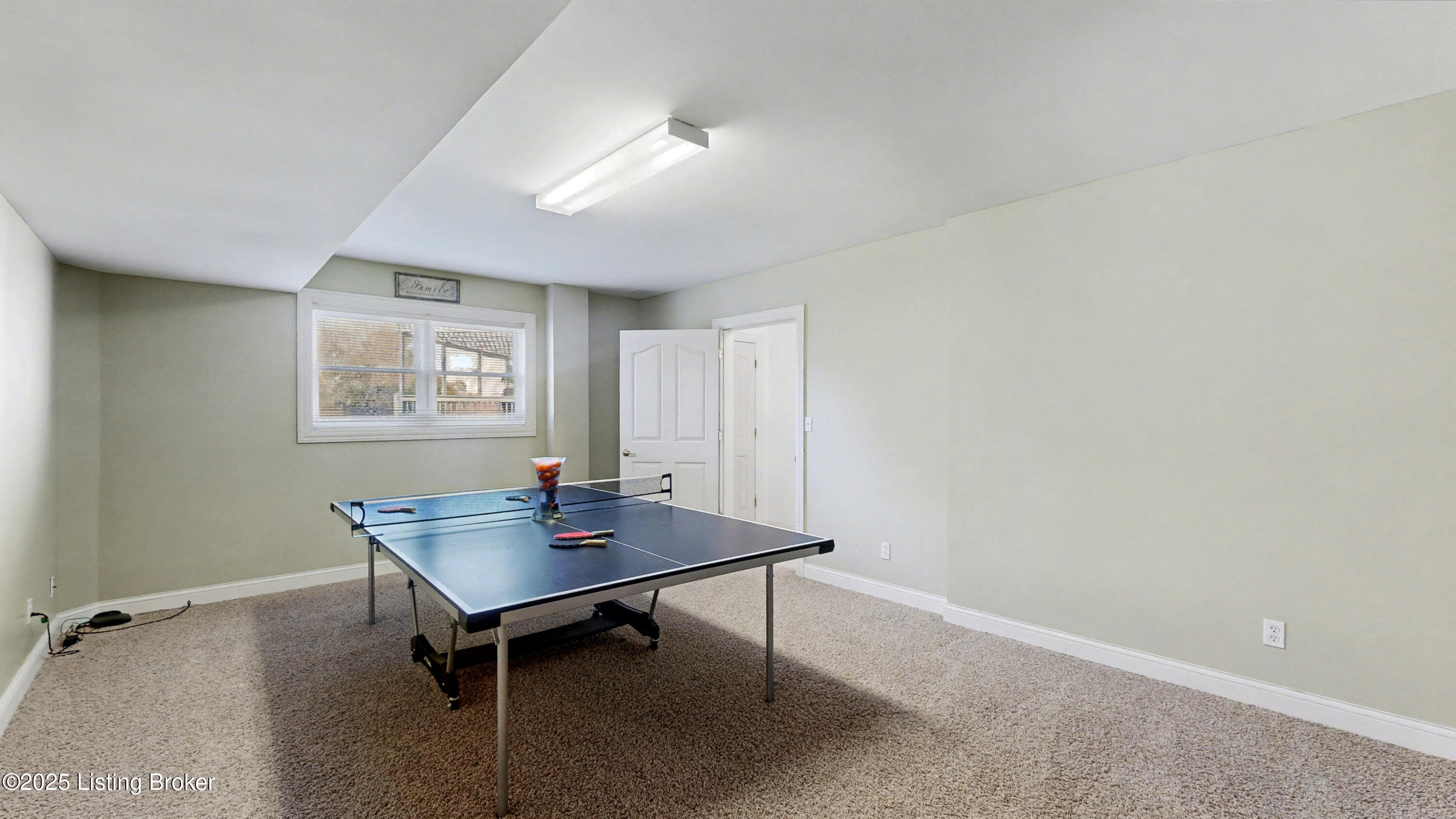 10710 Elder Ln