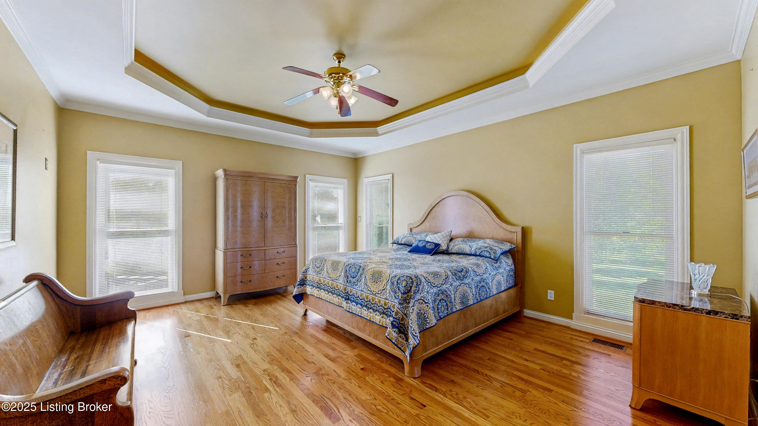 10710 Elder Ln