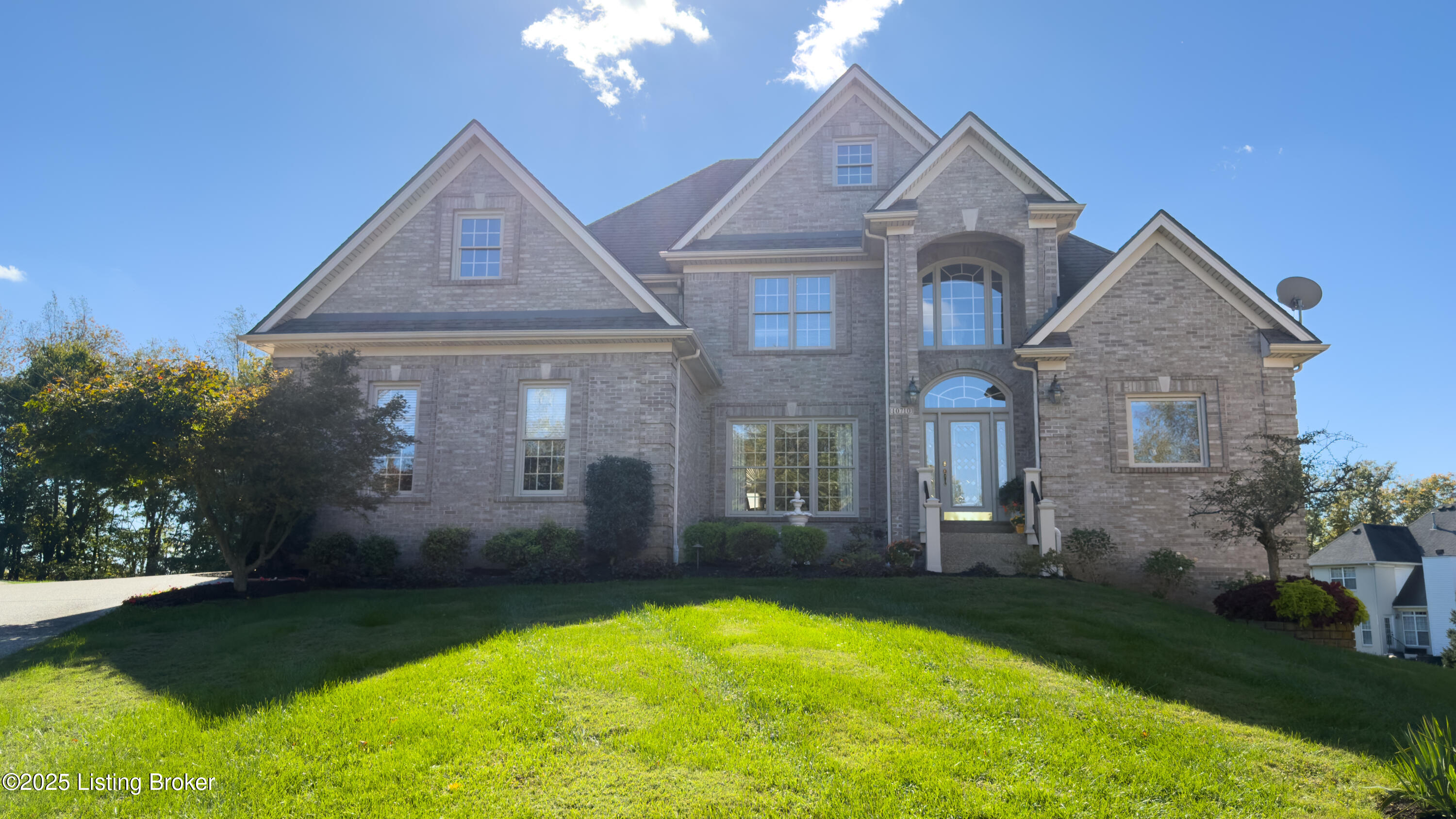 10710 Elder Ln