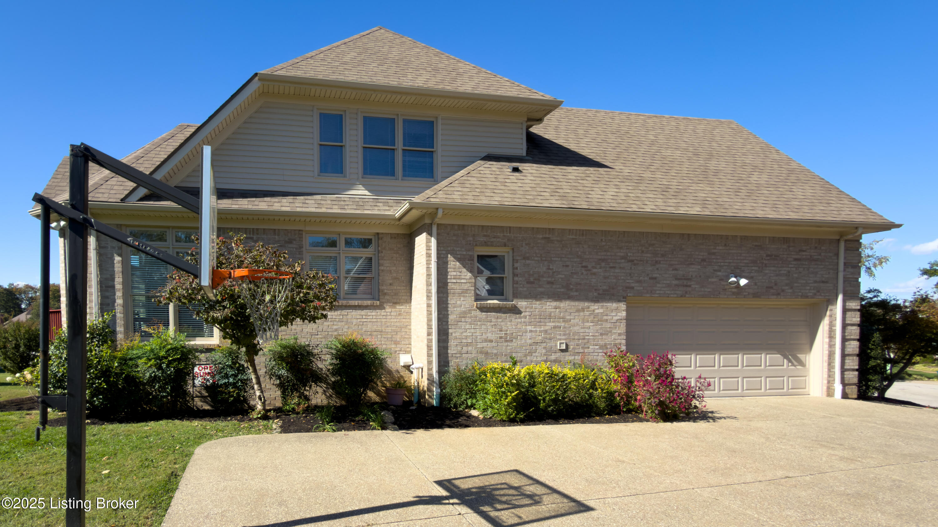 10710 Elder Ln