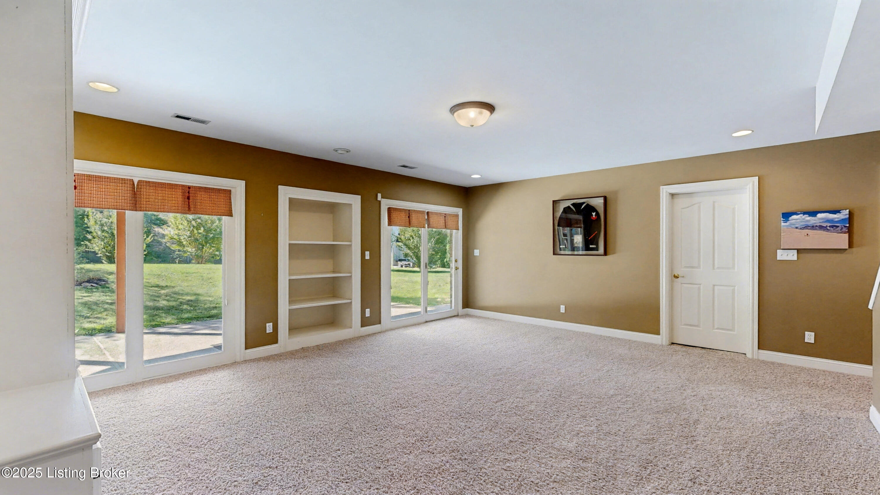 10710 Elder Ln