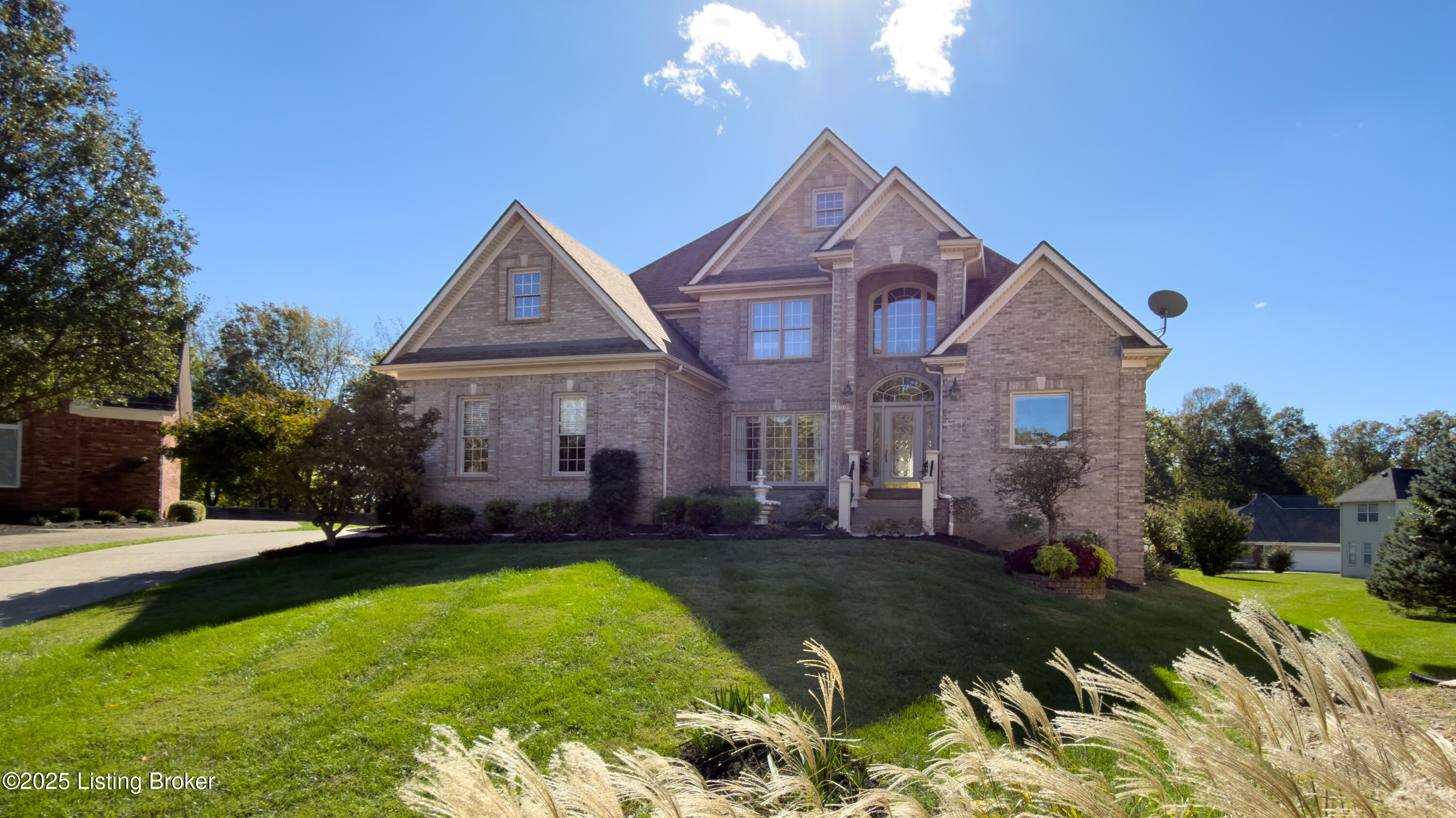 10710 Elder Ln