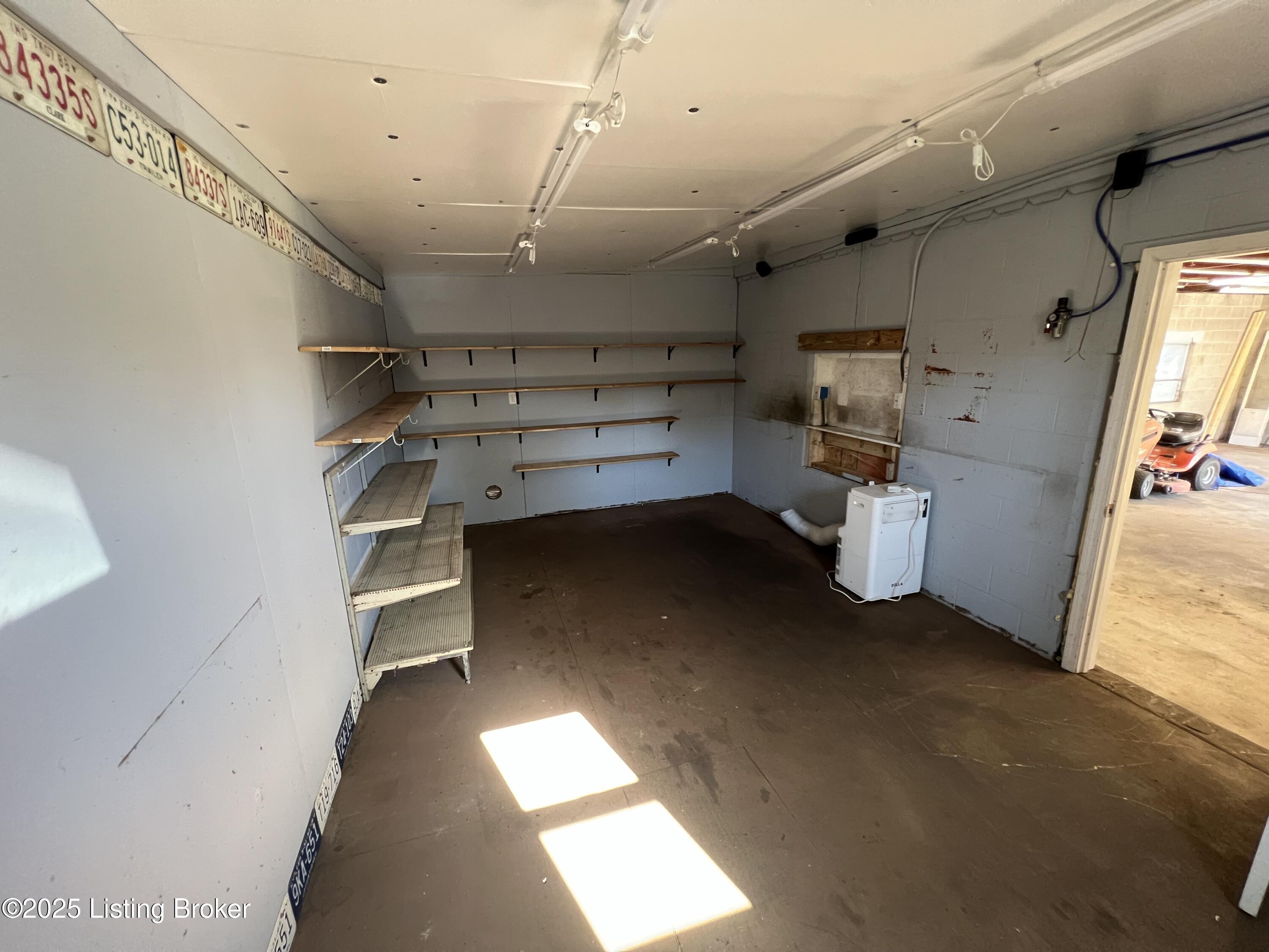 813 Palatka Rd